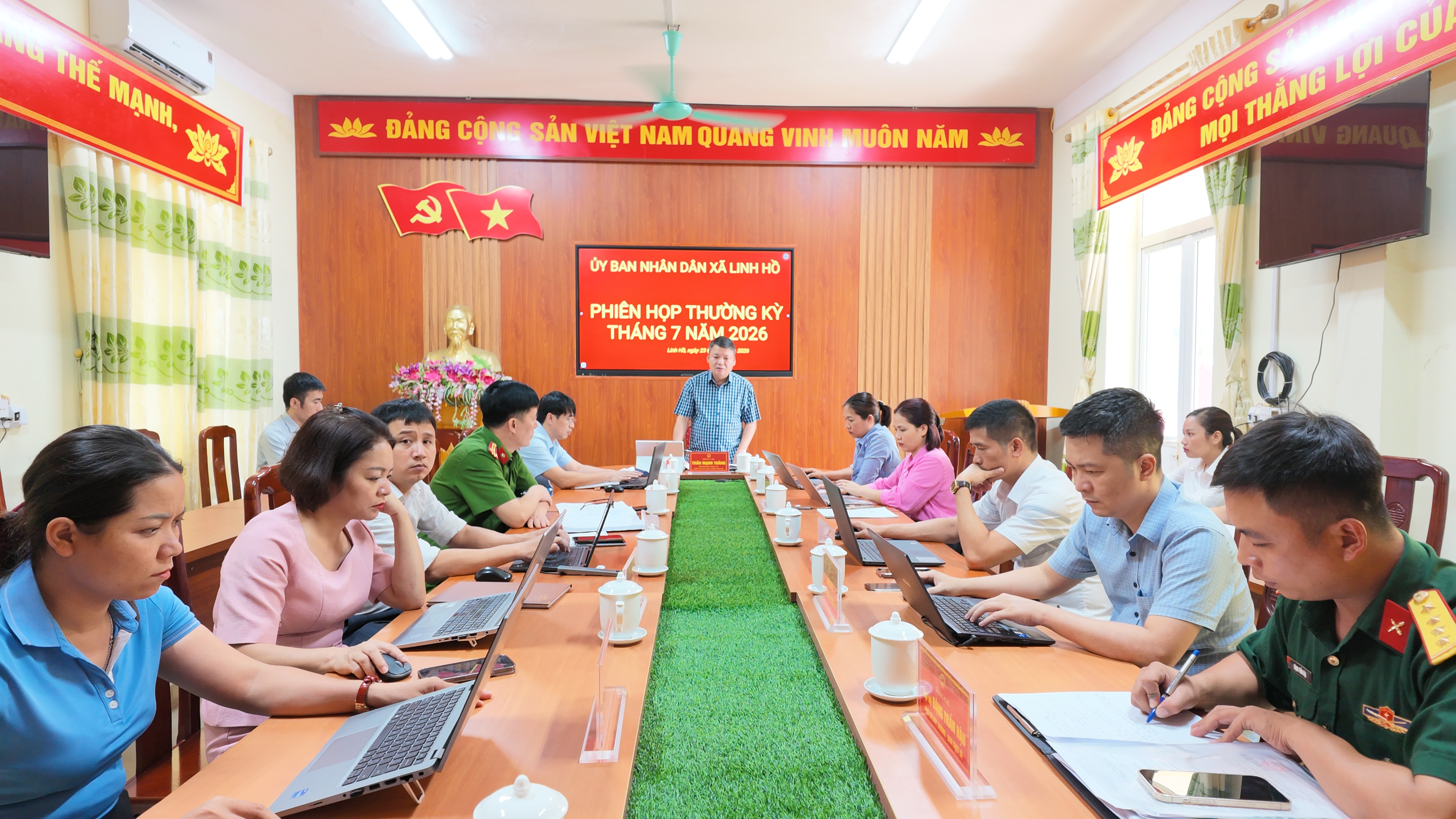 Phi&ecirc;n họp 5.JPG