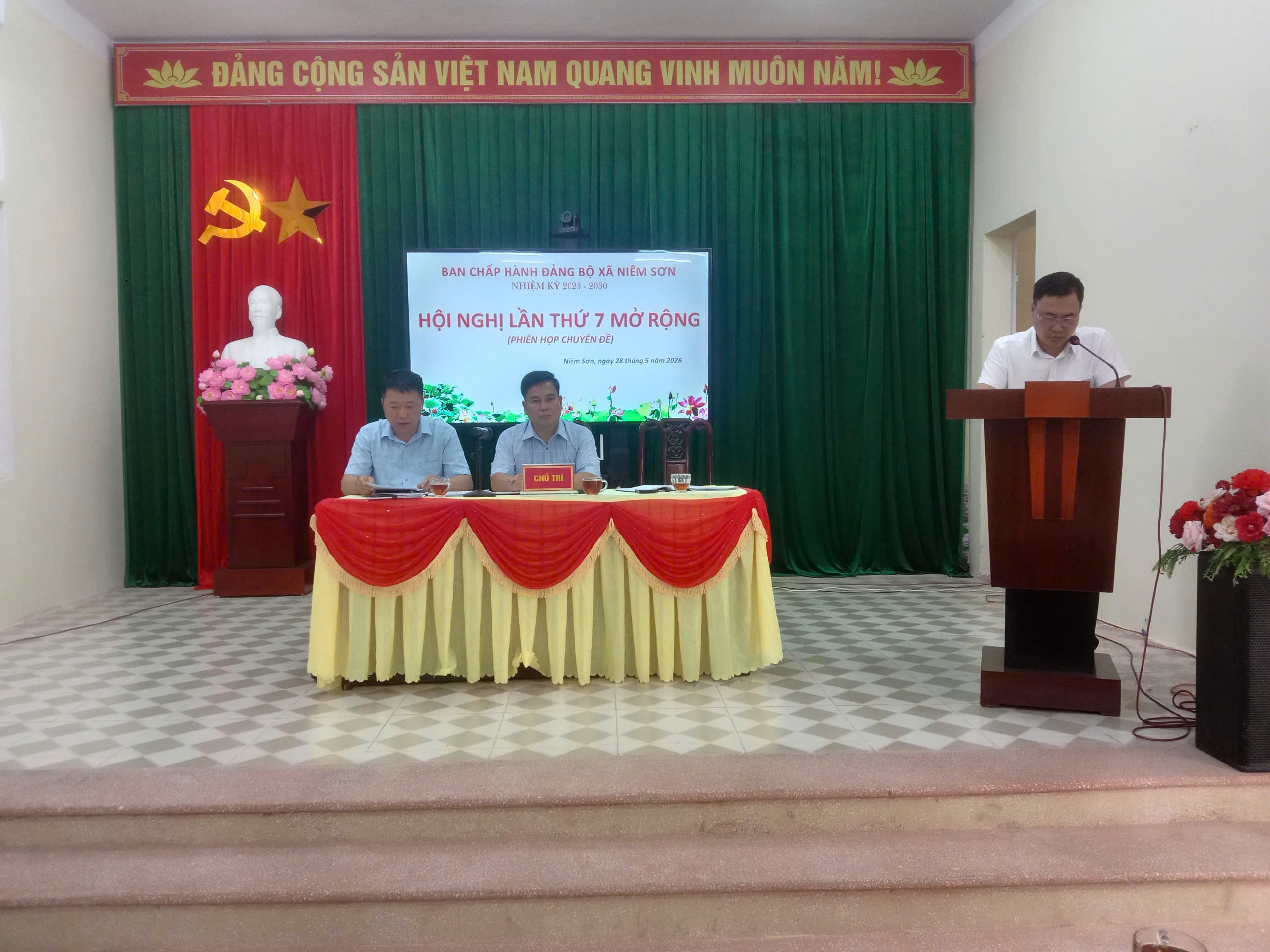 Đảng ủy xã Niêm Sơn tổ chức phiên họp sắp xếp thôn