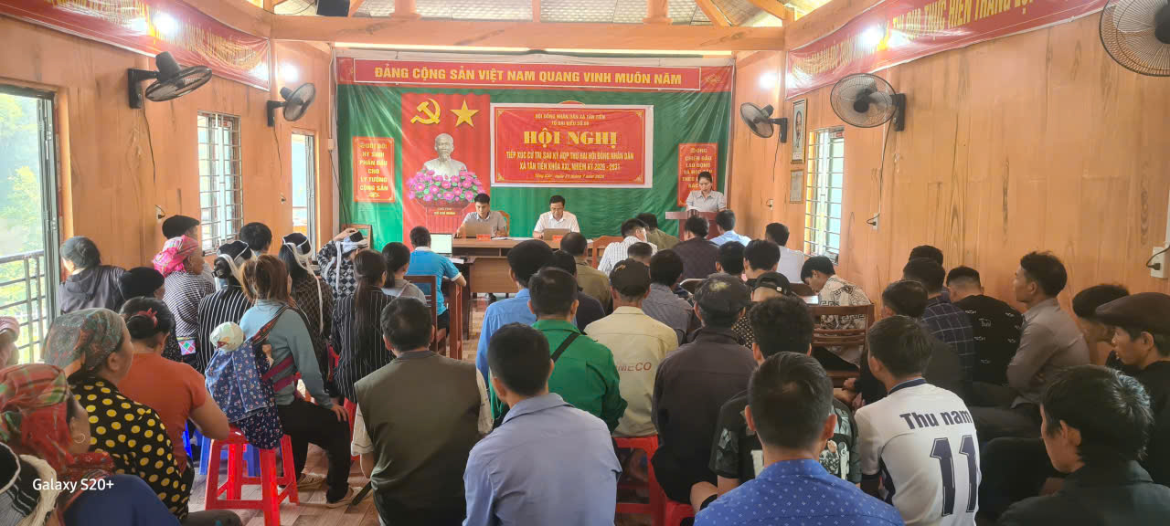 Tổ đại biểu số 6 tiếp xúc cử tri tại thôn Tả Chải và thôn Túng Sán