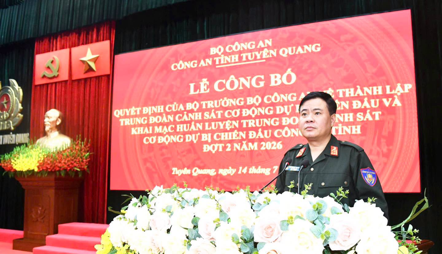 CÔNG BỐ QUYẾT ĐỊNH THÀNH LẬP TRUNG ĐOÀN CẢNH SÁT CƠ ĐỘNG DỰ BỊ CHIẾN ĐẤU CÔNG AN TỈNH TUYÊN QUANG