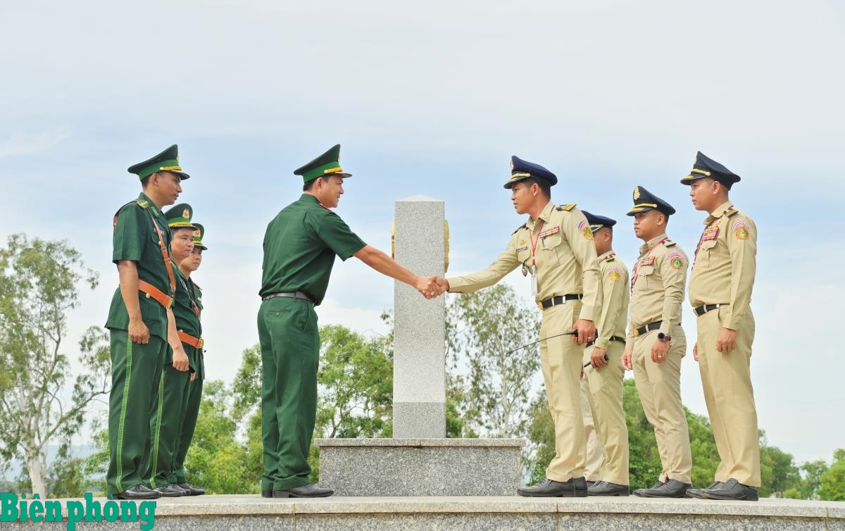 Bảo vệ biên giới từ sớm, từ xa bằng hợp tác và lòng tin