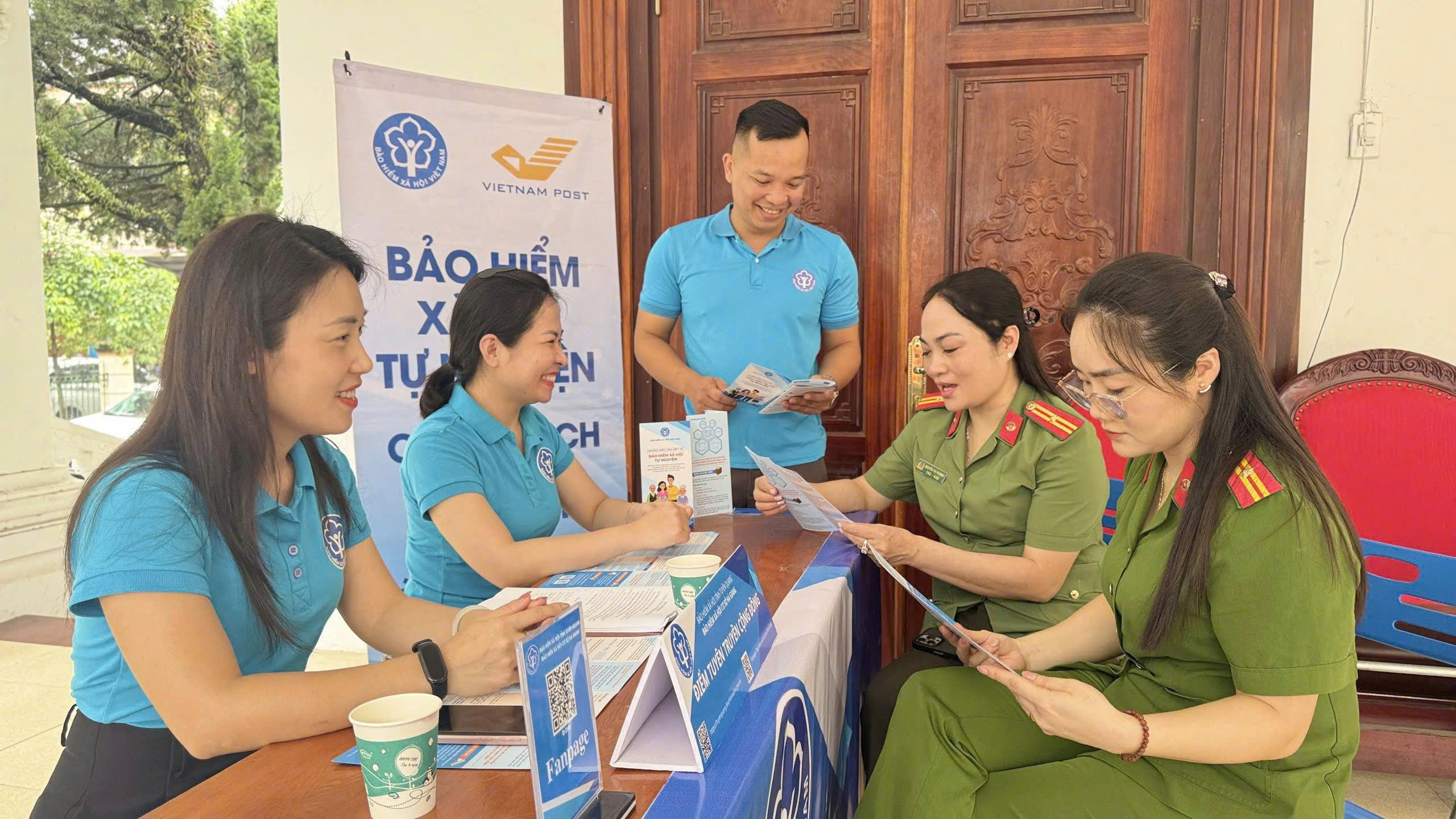 PHỐI HỢP TRIỂN KHAI HOẠT ĐỘNG TUYÊN TRUYỀN CHÍNH SÁCH BHXH 