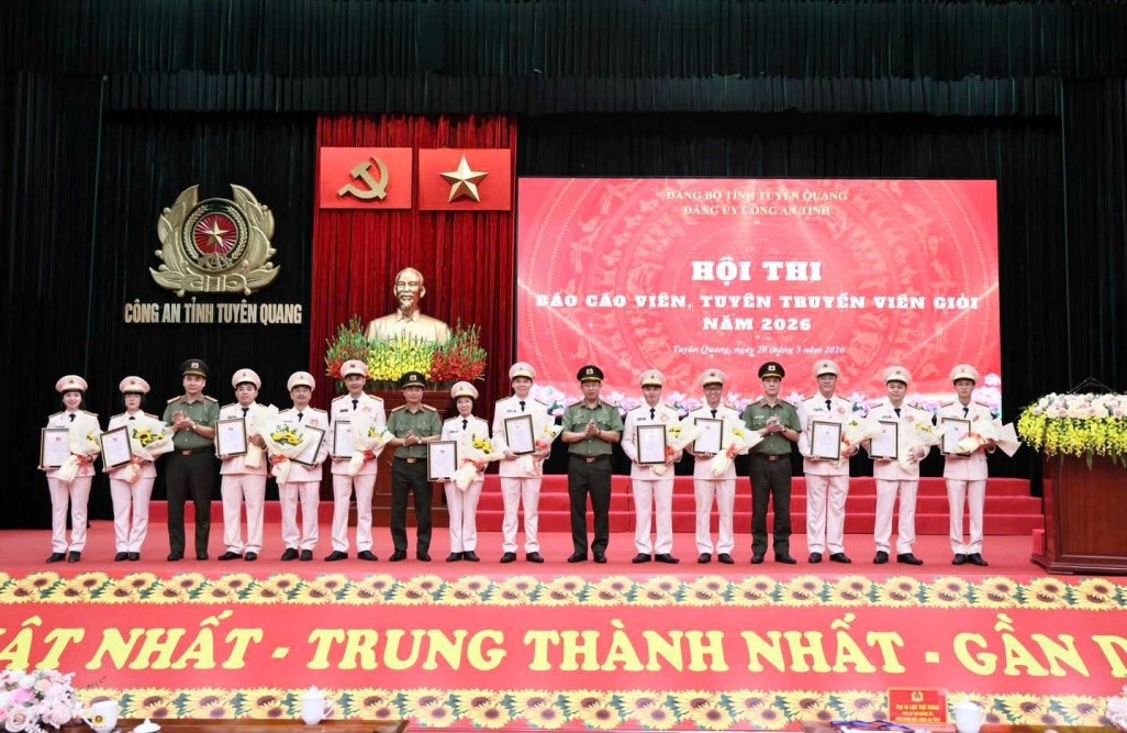XÂY DỰNG “LÁ CHẮN TƯ TƯỞNG”, BẢO VỆ VỮNG CHẮC NGHỊ QUYẾT ĐẠI HỘI XIV CỦA ĐẢNG
