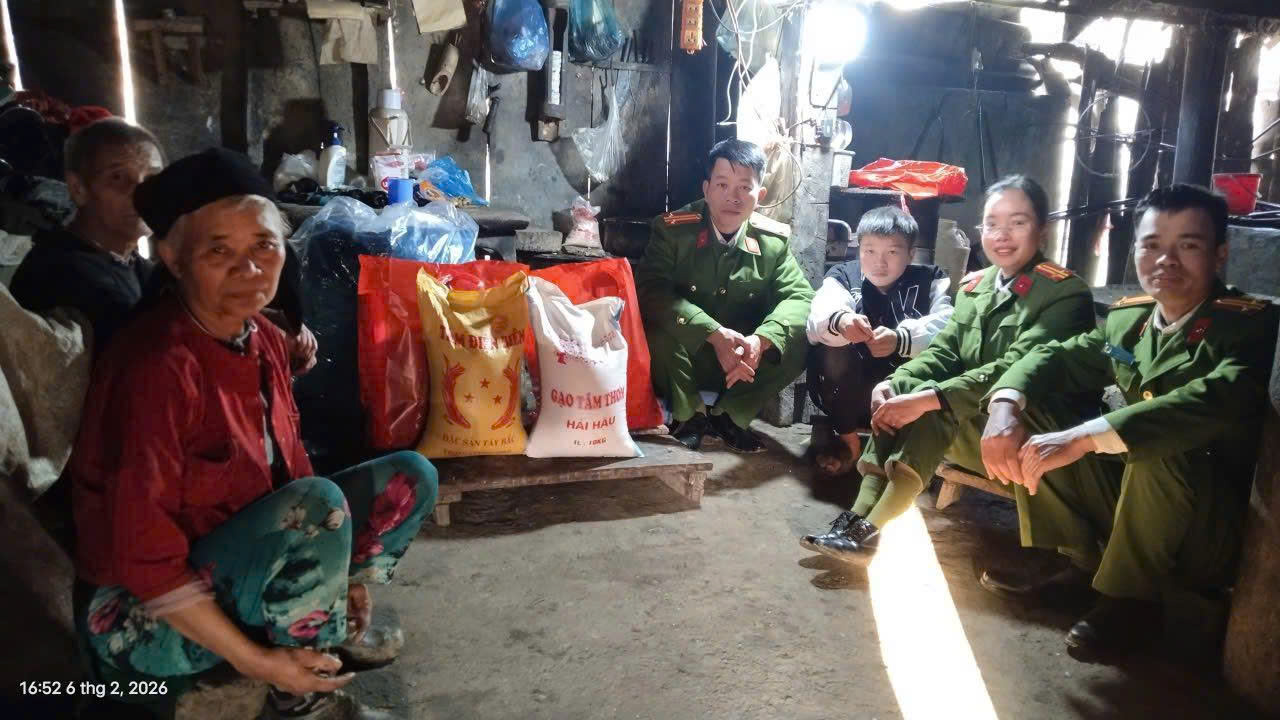 CÔNG AN XÃ NGHĨA THUẬN LAN TỎA YÊU THƯƠNG GẮN LIỀN VỚI TUYÊN TRUYỀN PHÁP LUẬT