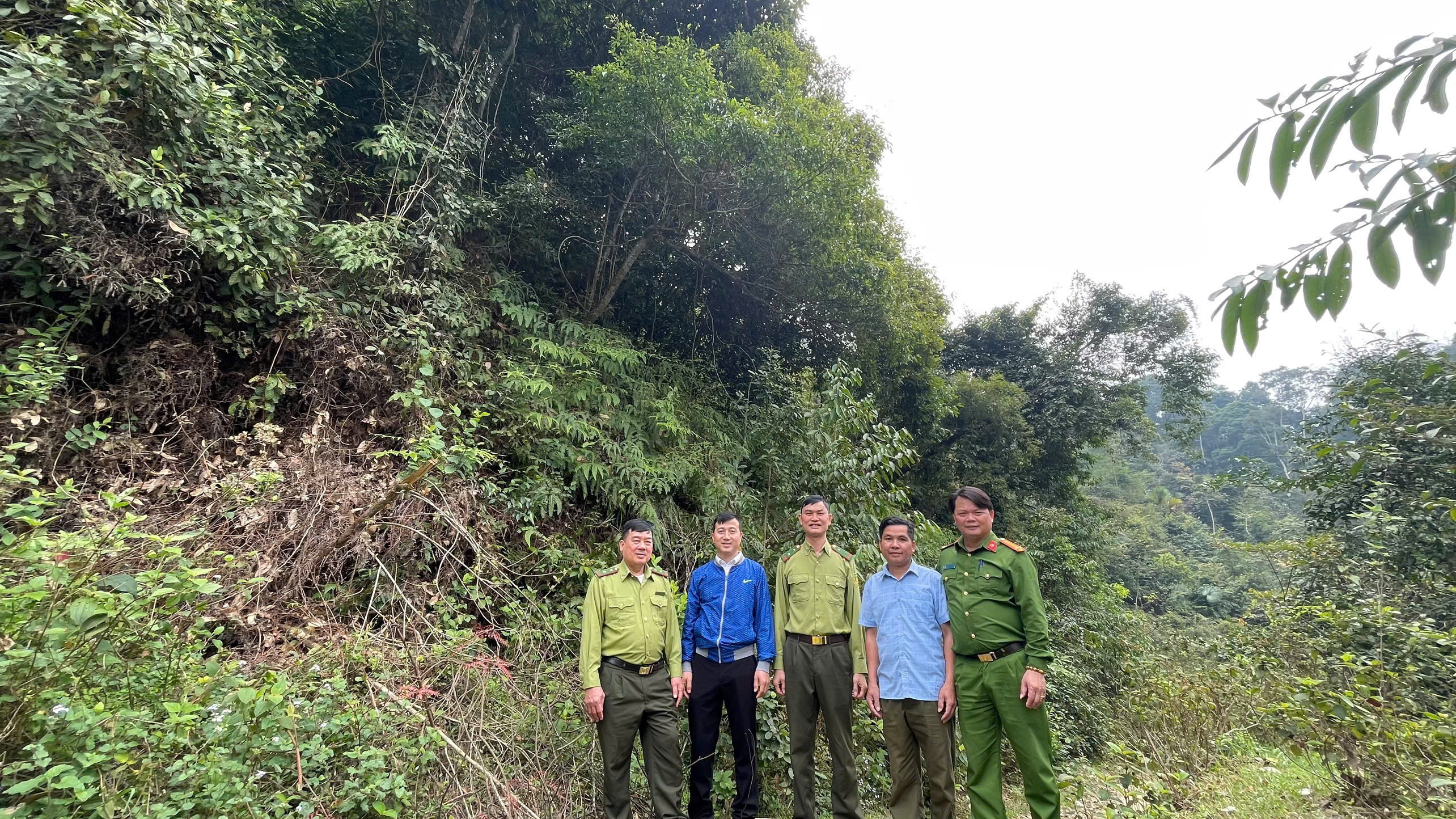 CÔNG AN XÃ HÒA AN CHỦ ĐỘNG PHỐI HỢP TUẦN TRA, GIỮ VỮNG “LÁ PHỔI XANH”