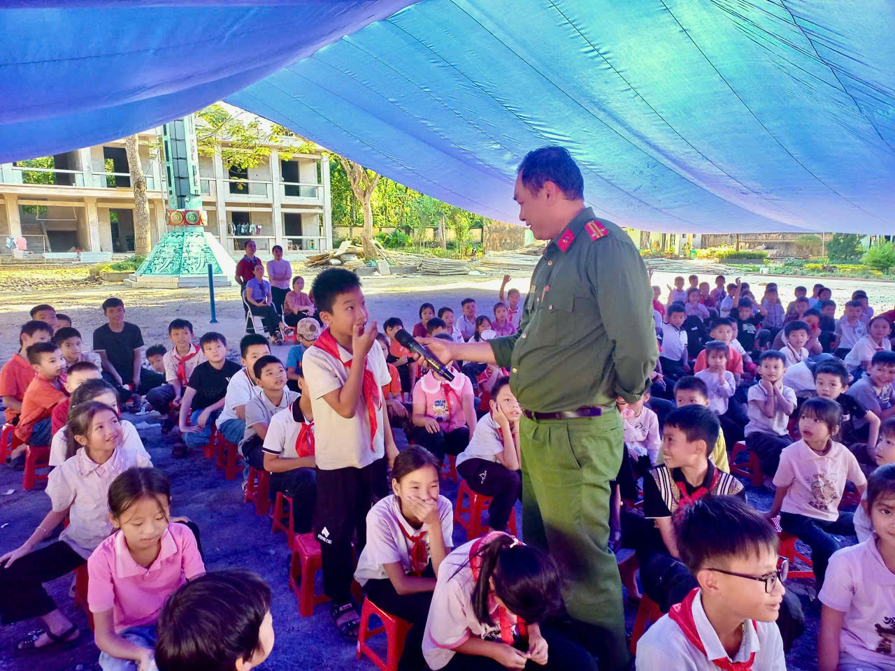 ĐẨY MẠNH TUYÊN TRUYỀN, PHỔ BIẾN GIÁO DỤC PHÁP LUẬT TẠI TRƯỜNG TIỂU HỌC KIM NGỌC