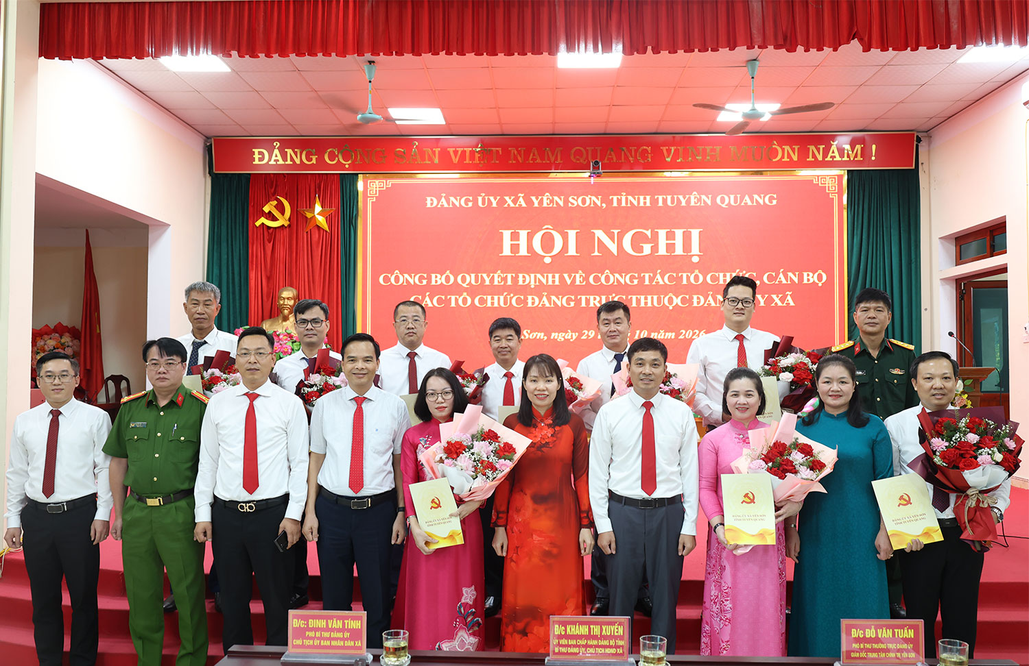 Yên Sơn công bố Quyết định thành lập 9 chi bộ mới trực thuộc Đảng ủy xã