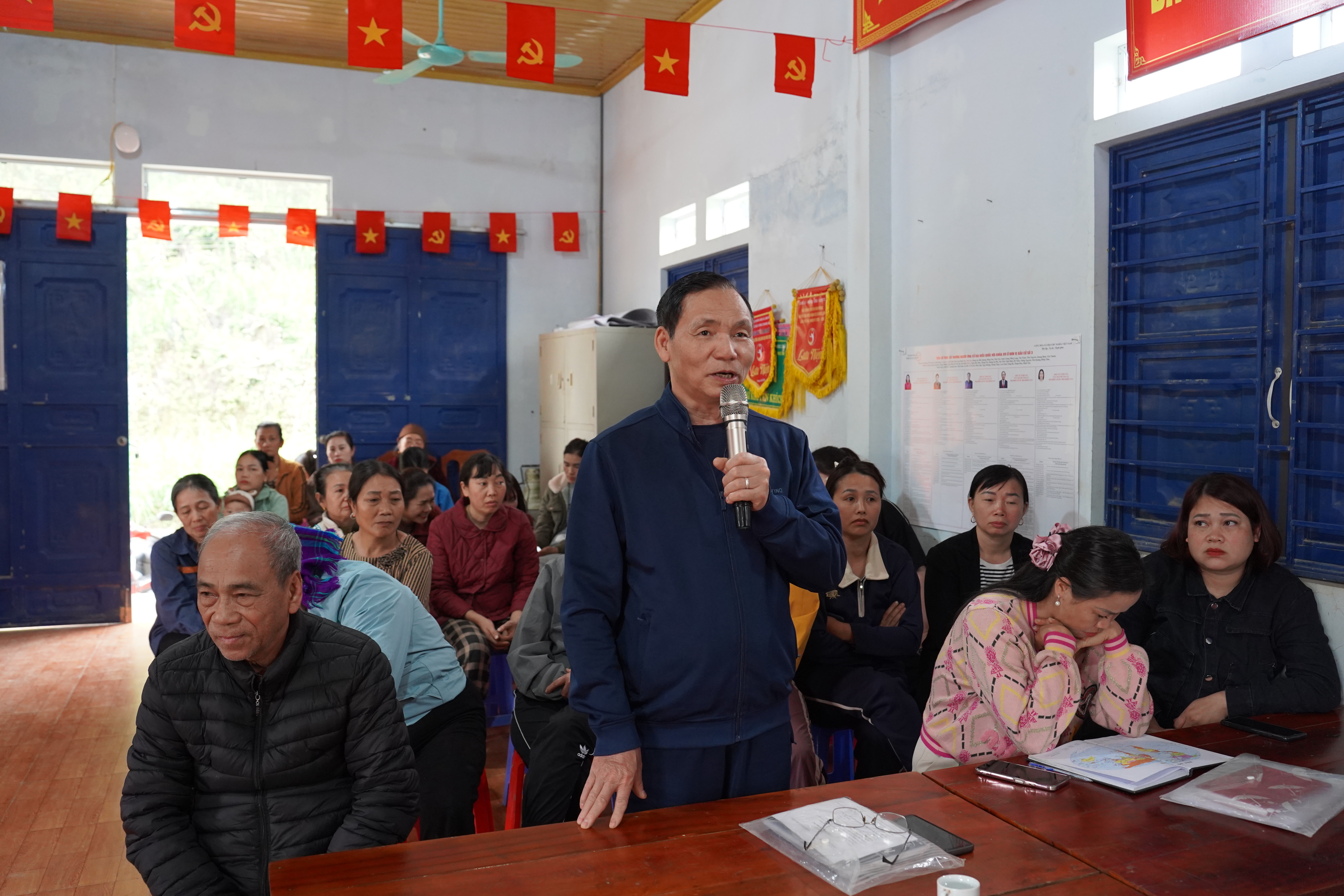 Tiếp x&uacute;c 9.JPG