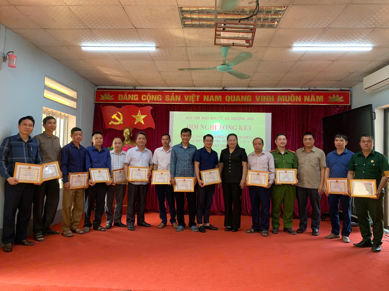 Khen tập thể - trong ctac bầu cử.jpg