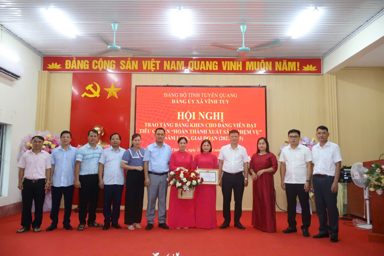        ĐẢNG ỦY XÃ VĨNH TUY TỔ CHỨC HỘI NGHỊ BAN CHẤP HÀNH ĐẢNG BỘ XÃ LẦN THỨ NĂM (MỞ RỘNG), KHÓA I, NHIỆM KỲ 2025 - 2030