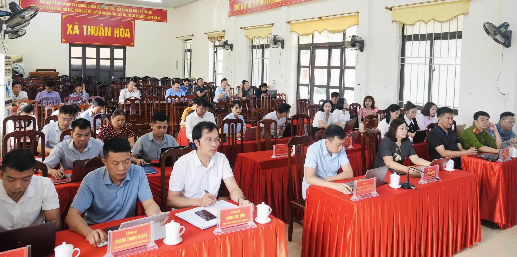Hội nghị học tập quán triệt và triển khai thực hiện Nghị quyết hội nghị lần thứ Hai Ban chấp hành Trung ương Đảng khóa XIV.