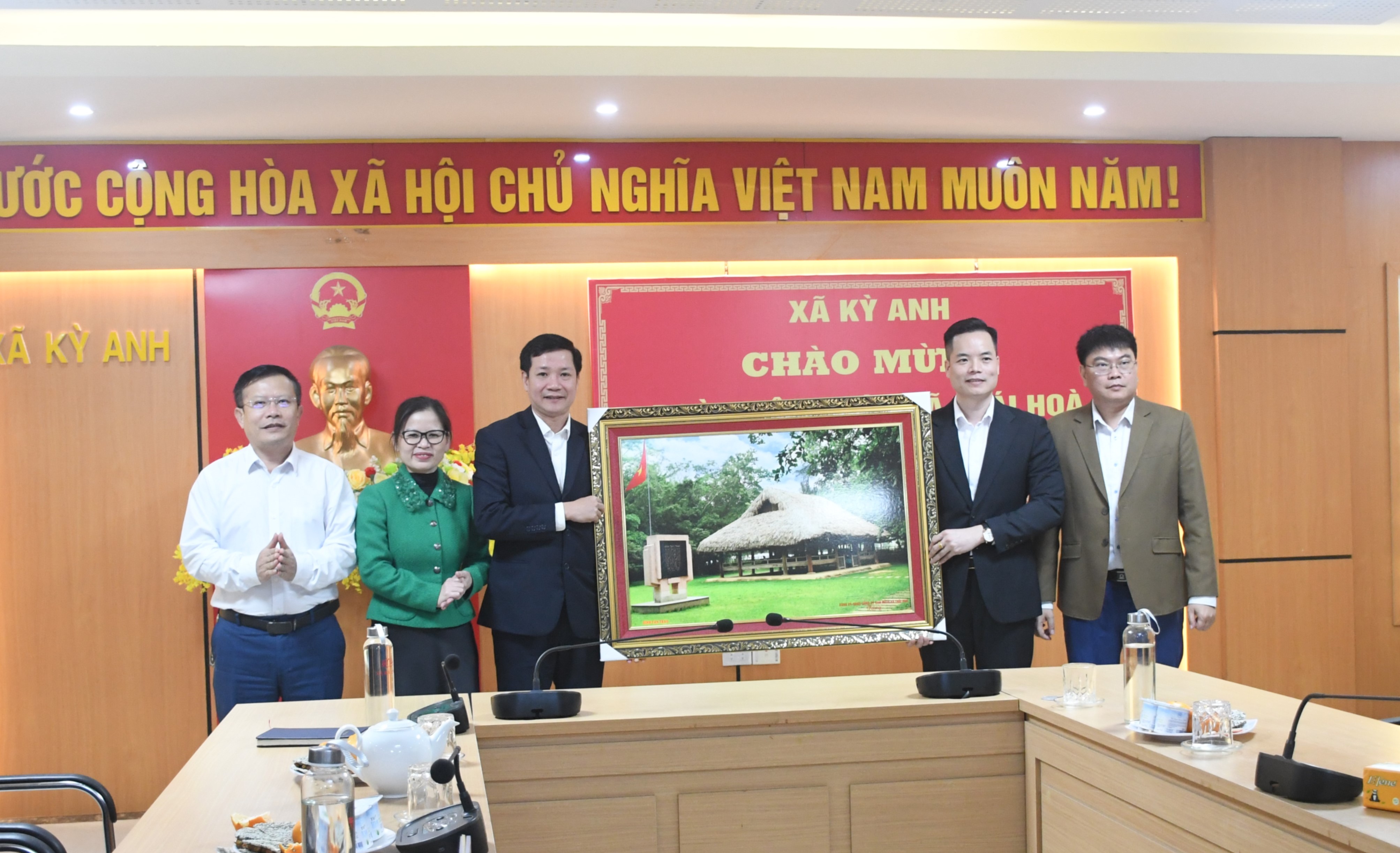 TĂNG CƯỜNG KẾT NỐI, CHIA SẺ CÁCH LÀM HAY TRONG CÔNG TÁC GIẢM NGHÈO GIỮA HAI XÃ THÁI HÒA, TỈNH TUYÊN QUANG VÀ XÃ KỲ ANH, TỈNH HÀ TĨNH 