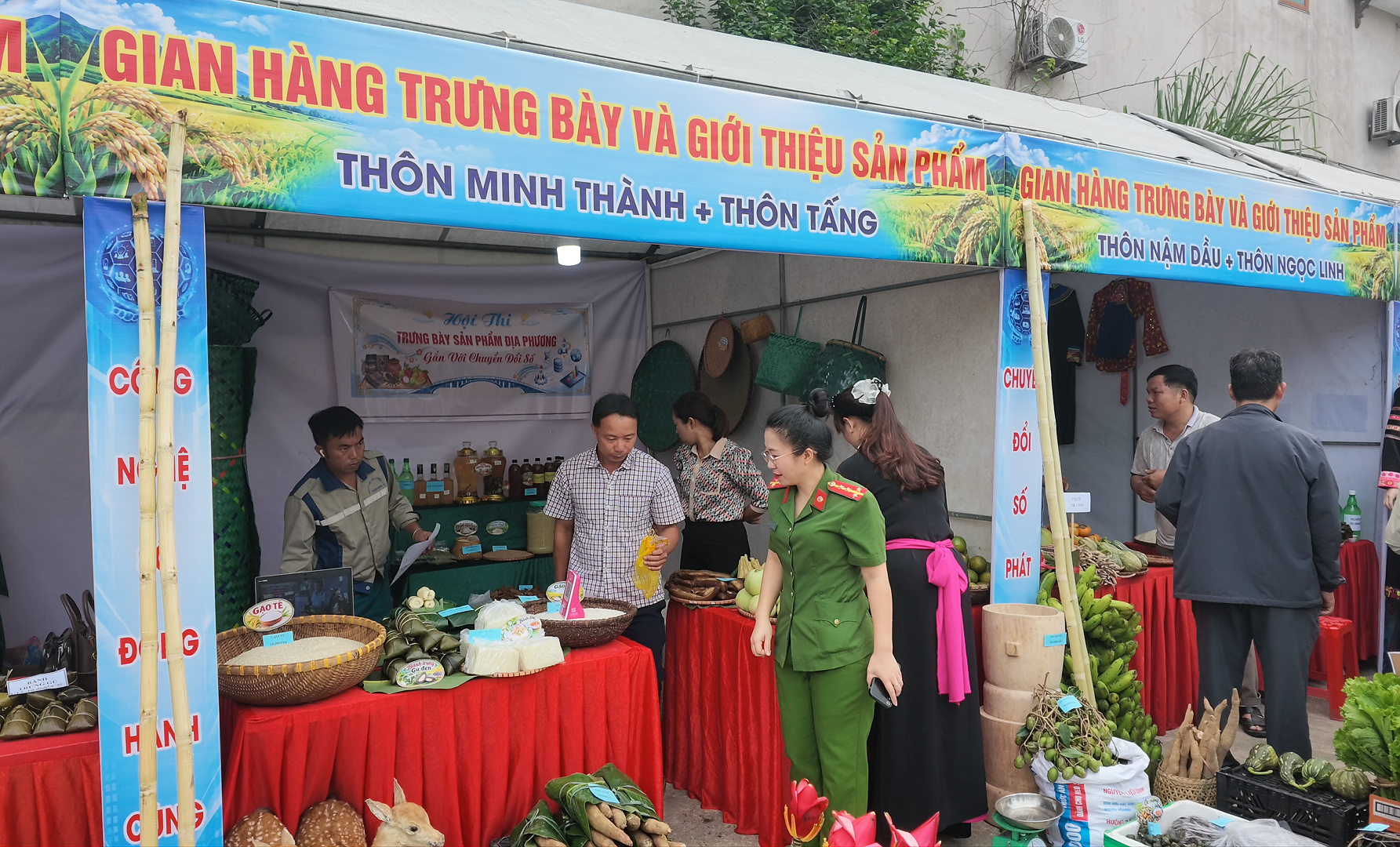 Gian h&agrave;ng 5.png