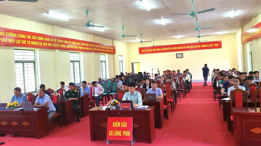 Lũng Phìn tham gia Tập huấn "Ứng dụng công nghệ AI trong thực tiễn công tác"