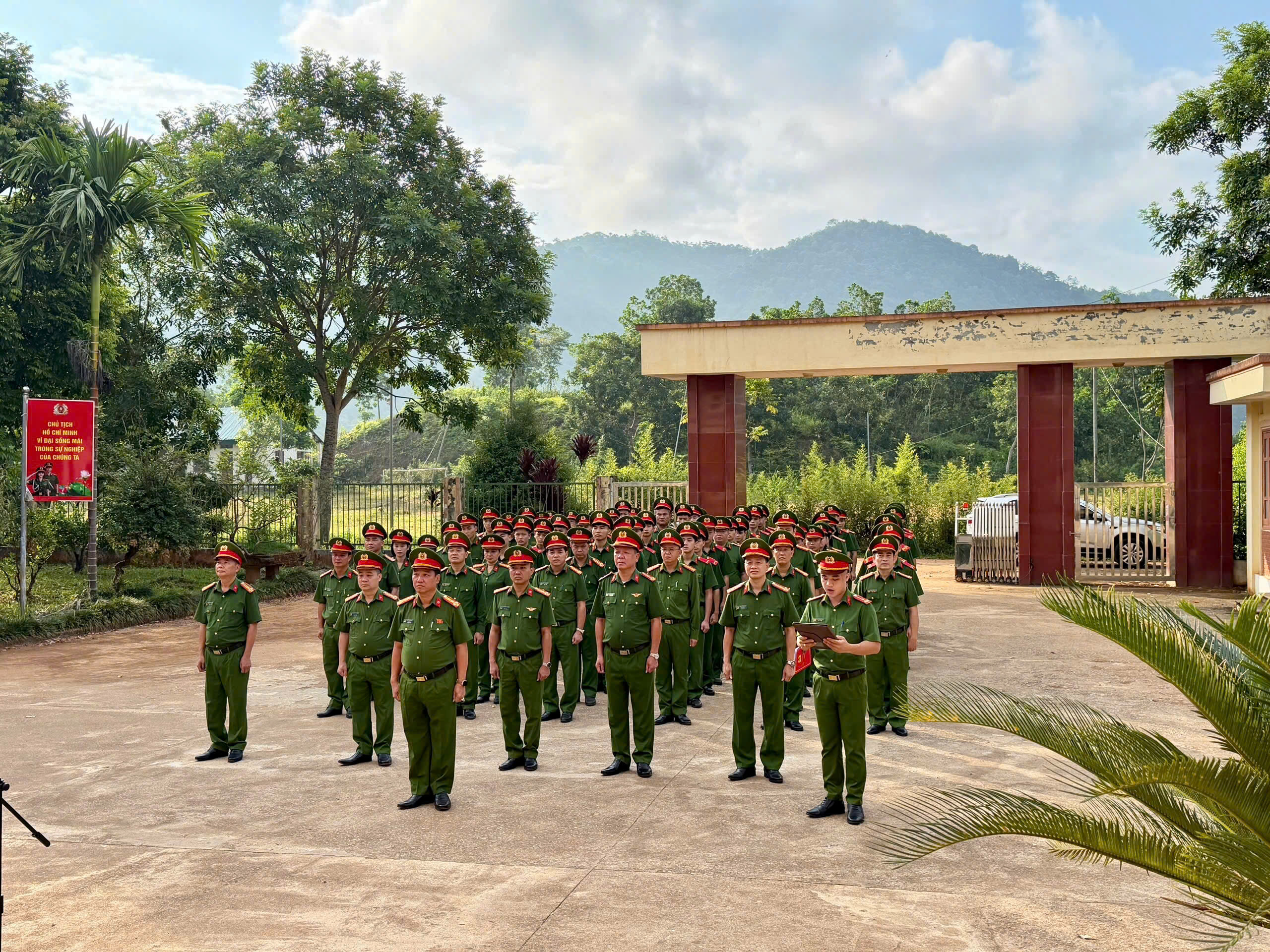 TRẠI TẠM GIAM SỐ 2 CÔNG AN TỈNH TUYÊN QUANG TỔ CHỨC LỄ CHÀO CỜ THÁNG 9/2026