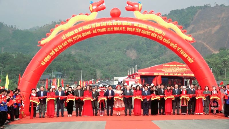 Lễ động thổ Dự án cao tốc Tuyên Quang – Hà Giang giai đoạn 2 (từ xã Tân Quang đi Cửa khẩu quốc tế Thanh Thủy) và thông xe kỹ thuật Dự án cao tốc Tuyên Quang – Hà Giang giai đoạn 1