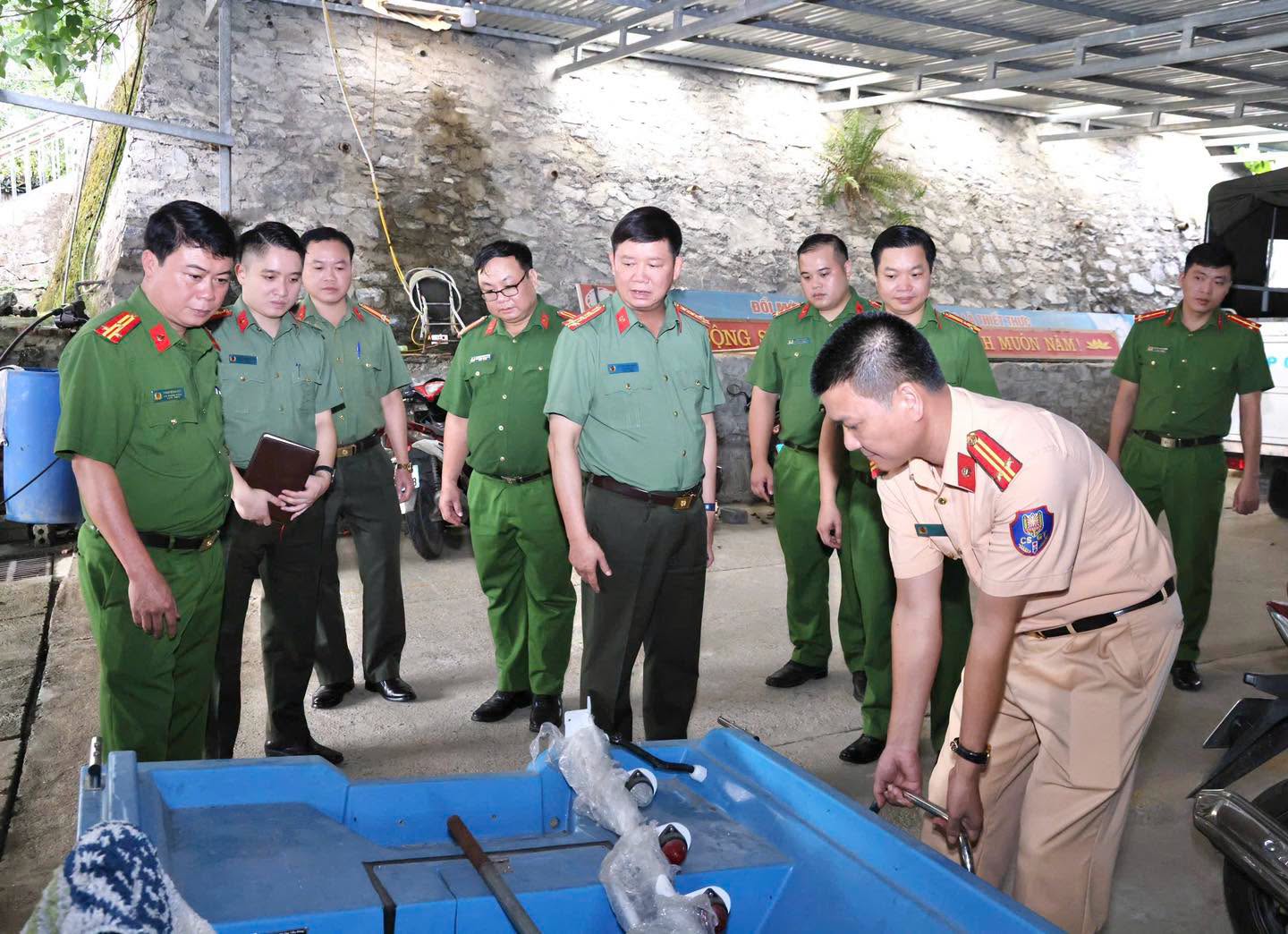 CÔNG AN TUYÊN QUANG CHỦ ĐỘNG ỨNG PHÓ THIÊN TAI TỪ SỚM, TỪ XA, TỪ CƠ SỞ