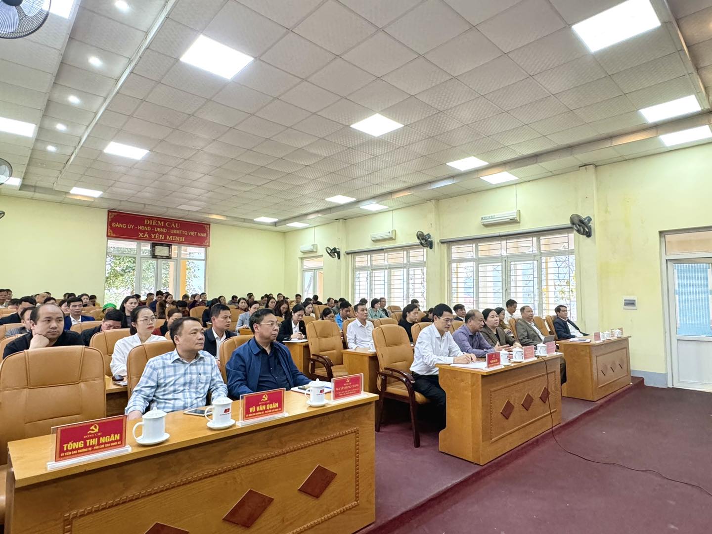 TRIỂN KHAI NGHỊ QUYẾT SỐ 79 VỀ PHÁT TRIỂN KINH TẾ NHÀ NƯỚC VÀ NGHỊ QUYẾT SỐ 80 VỀ PHÁT TRIỂN VĂN HÓA VIỆT NAM