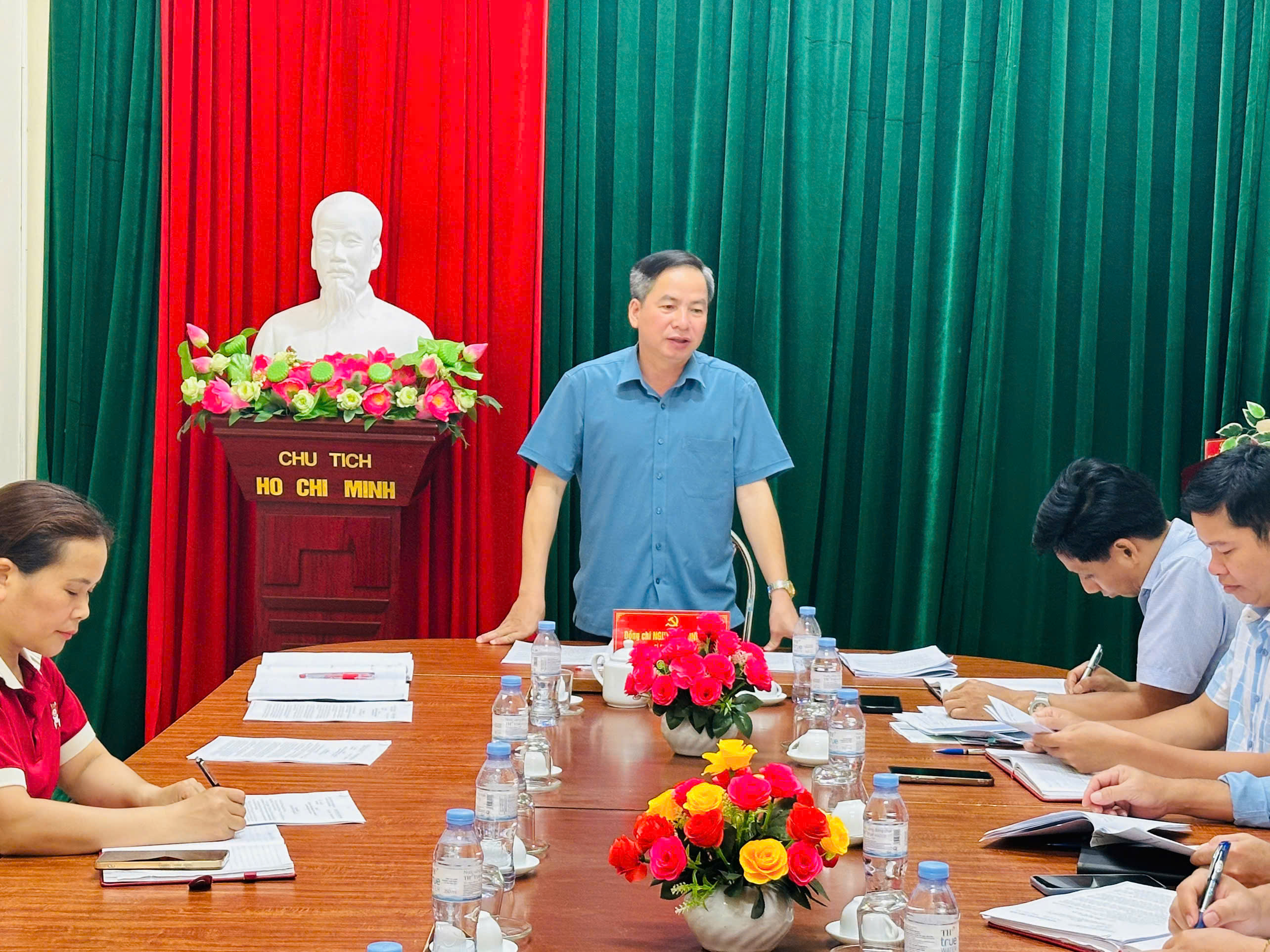 ĐẢNG ỦY XÃ CÔN LÔN TỔ CHỨC HỘI NGHỊ SẮP XẾP TỔ CHỨC ĐẢNG Ở CƠ SỞ GIÁO DỤC MẦM NON CÔNG LẬP