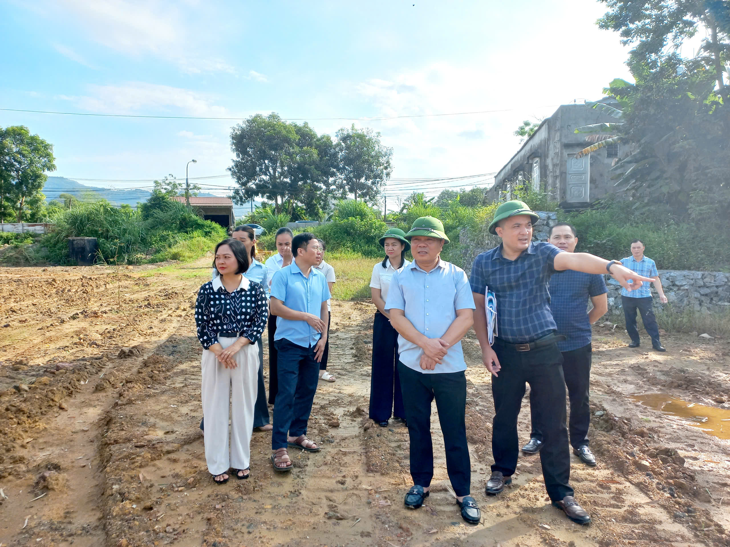 HĐND xã Vị Xuyên khảo sát việc triển khai thực hiện Nghị quyết của HĐND xã năm 2026