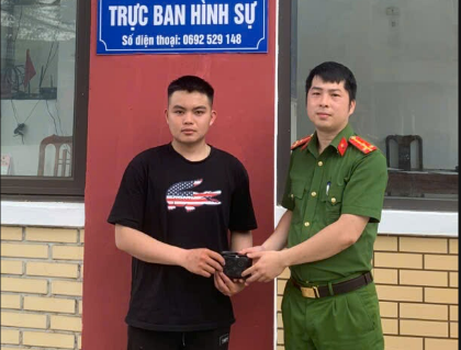GƯƠNG SÁNG CÁN BỘ PHÒNG CẢNH SÁT CƠ ĐỘNG NHẶT ĐƯỢC CỦA RƠI TRẢ LẠI NGƯỜI ĐÁNH MẤT 