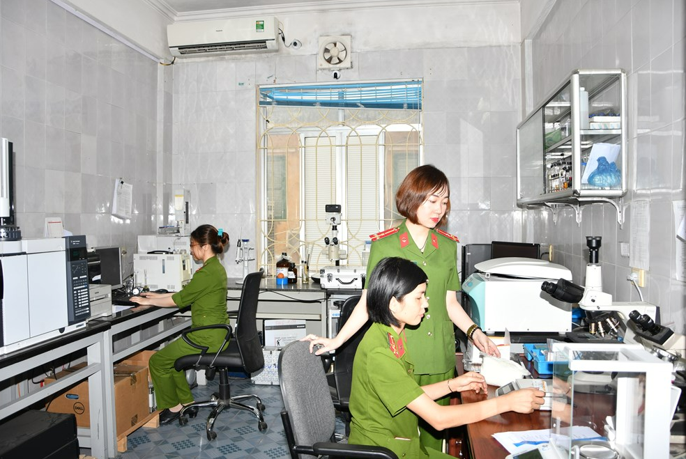 HOÀN THIỆN HÀNH LANG PHÁP LÝ VỀ TRƯNG CẦU, YÊU CẦU GIÁM ĐỊNH VÀ ĐÁNH GIÁ, SỬ DỤNG KẾT LUẬN GIÁM ĐỊNH TRONG GIẢI QUYẾT VỤ VIỆC, VỤ ÁN HÌNH SỰ