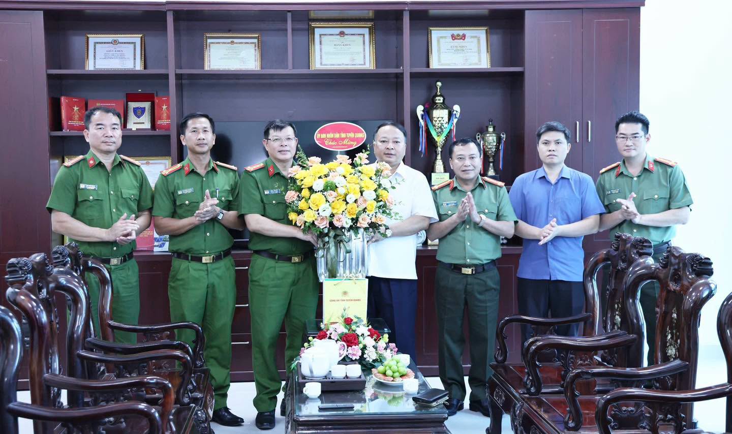 ĐỒNG CHÍ CHỦ TỊCH UBND TỈNH KIỂM TRA, LÀM VIỆC VỚI CÁC ĐƠN VỊ THUỘC CÔNG AN TỈNH
