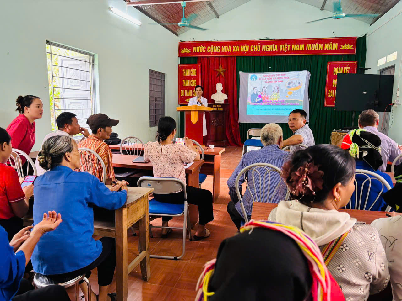 Trạm Y tế xã Linh Hồ đẩy mạnh công tác truyền thông, giáo dục sức khỏe tại cộng đồng