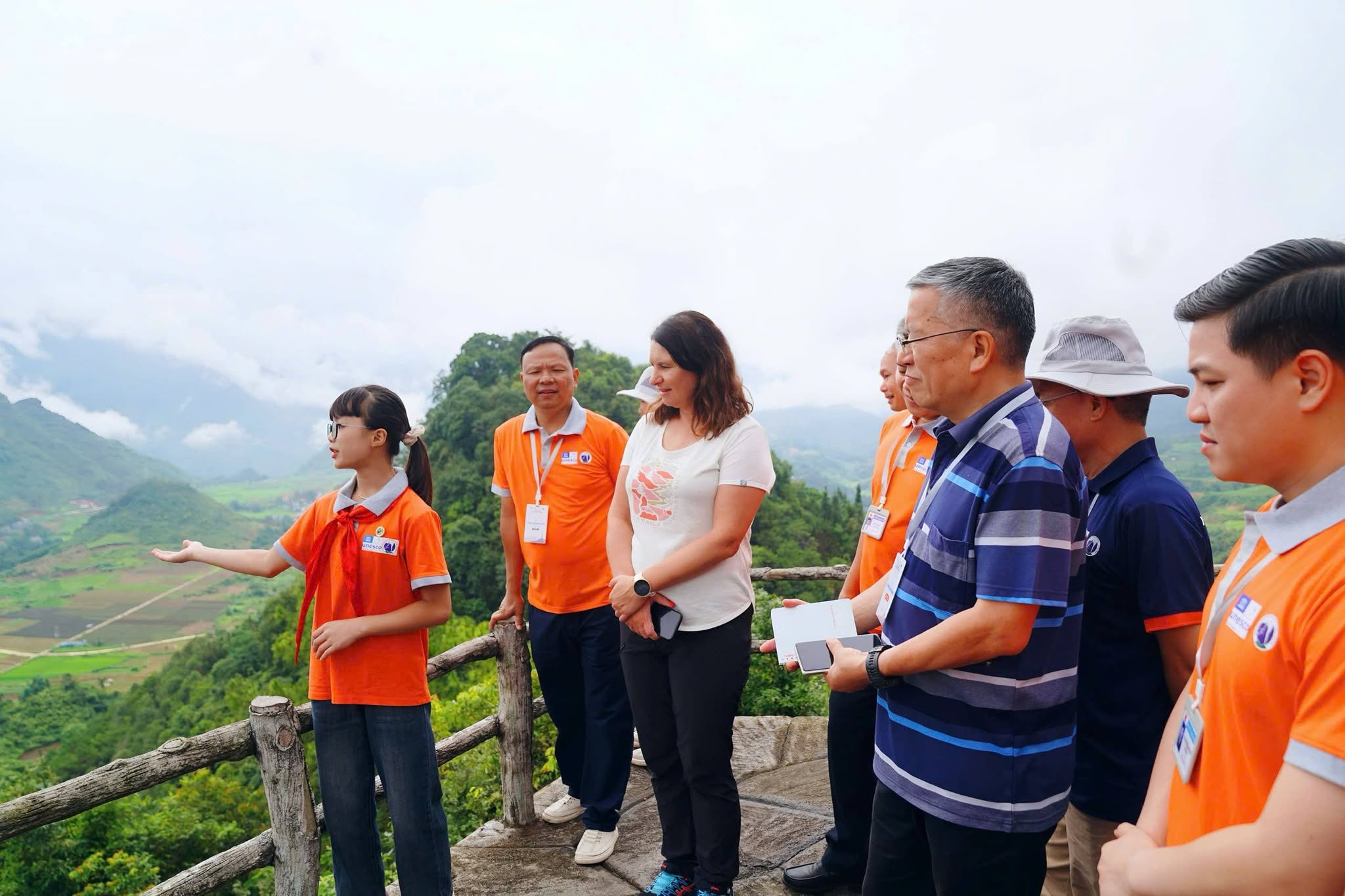 Đoàn đoàn chuyên gia tái thẩm định danh hiệu Công viên địa chất toàn cầu (CVĐCTC) UNESCO