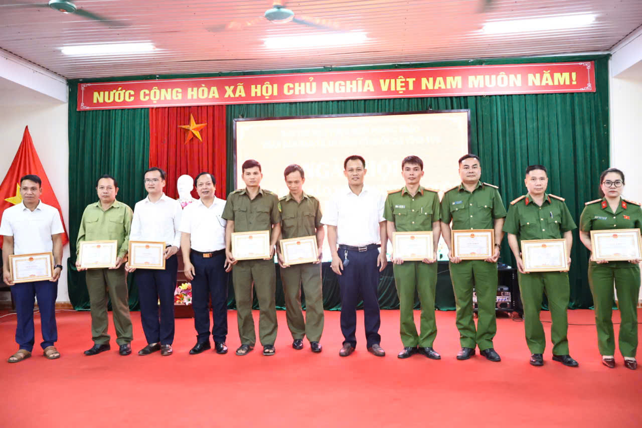 Ngày hội toàn dân bảo vệ An ninh Tổ quốc 11 cá nhân.jpg