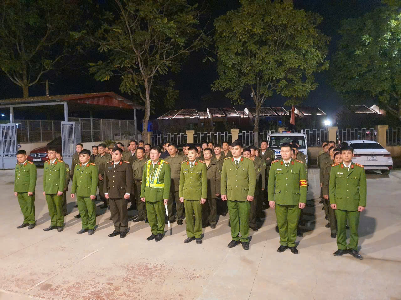 CÔNG AN XÃ TÂN TRÀO QUYẾT TÂM ĐẢM BẢO AN NINH, AN TOÀN ĐÊM GIAO THỪA