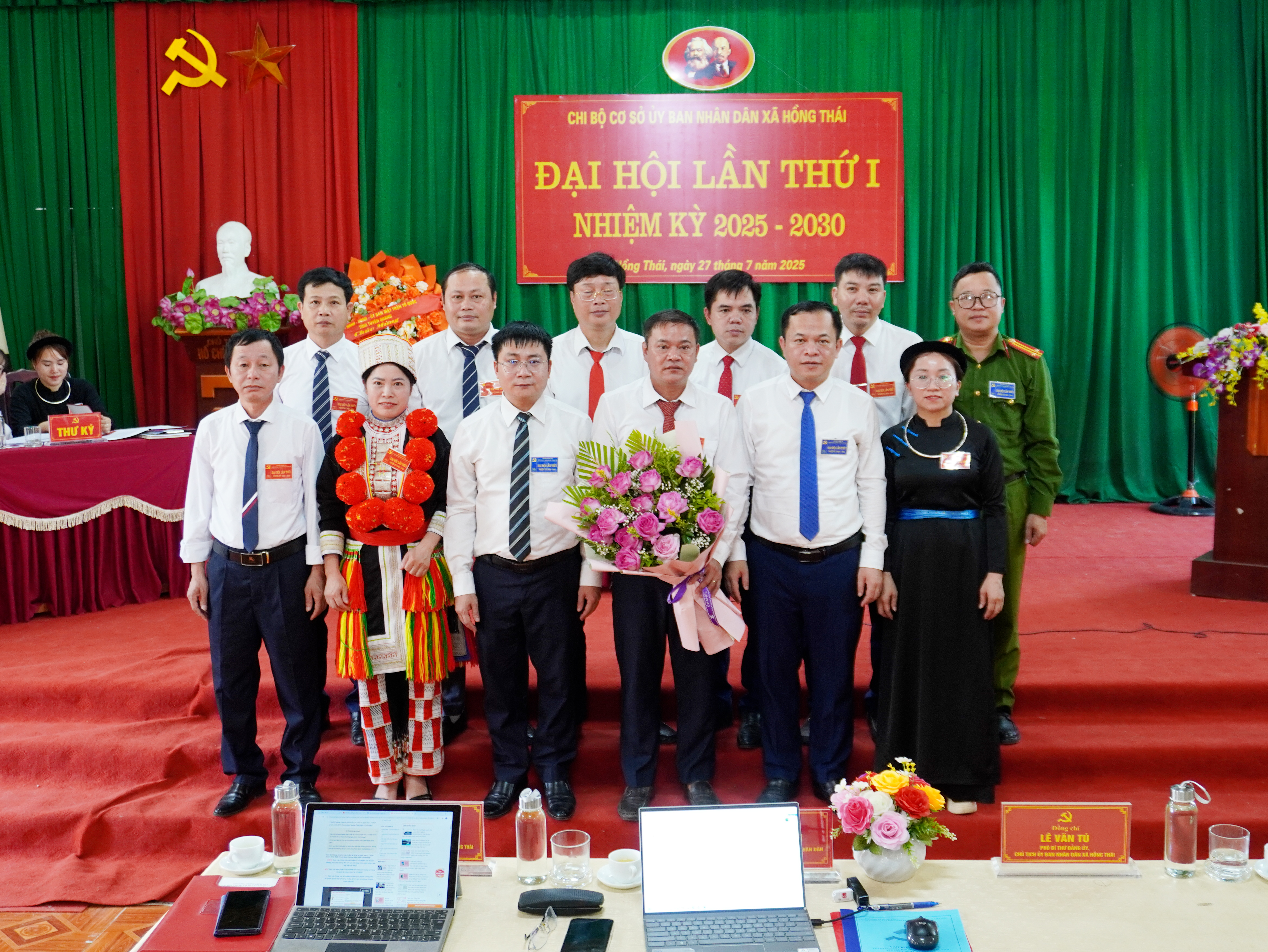 Đại hội Chi bộ cơ sở Ủy ban nhân dân xã Hồng Thái, nhiệm kỳ 2025 – 2030