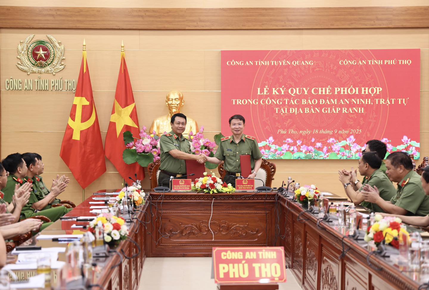 CÔNG AN TỈNH TUYÊN QUANG - PHÚ THỌ KÝ KẾT QUY CHẾ PHỐI HỢP BẢO ĐẢM AN NINH TRẬT TỰ ĐỊA BÀN GIÁP RANH