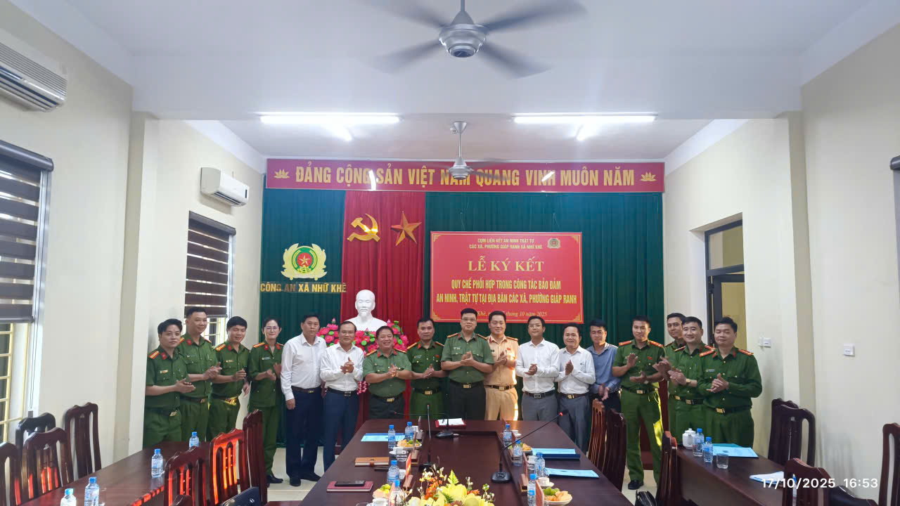 KÝ KẾT QUY CHẾ PHỐI HỢP ĐẢM BẢO ANTT CỤM GIÁP RANH GIỮA CÔNG AN 07 XÃ, PHƯỜNG