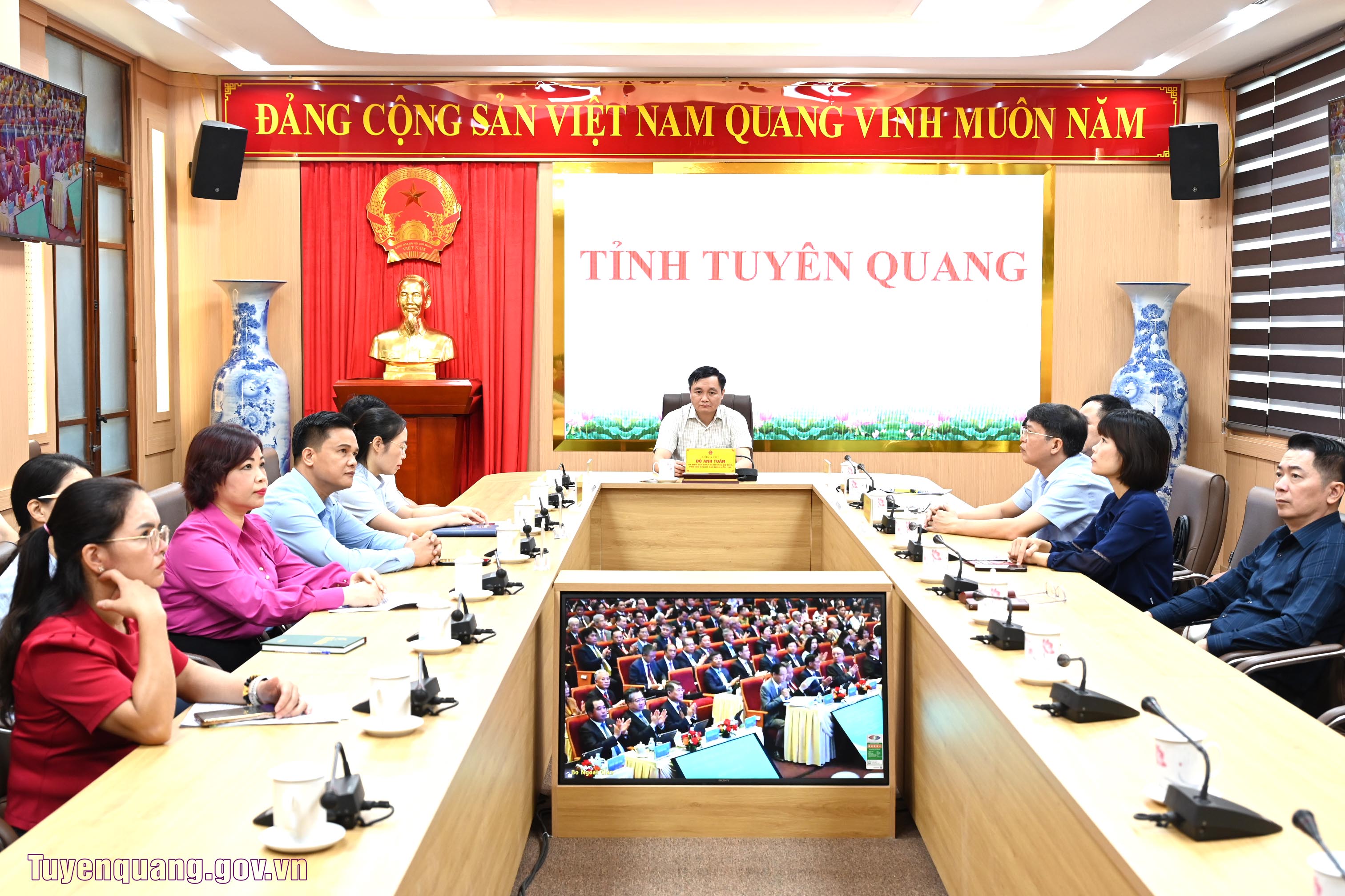 Ngoại giao phải trở thành động lực quan trọng phục vụ phát triển đất nước trong giai đoạn mới