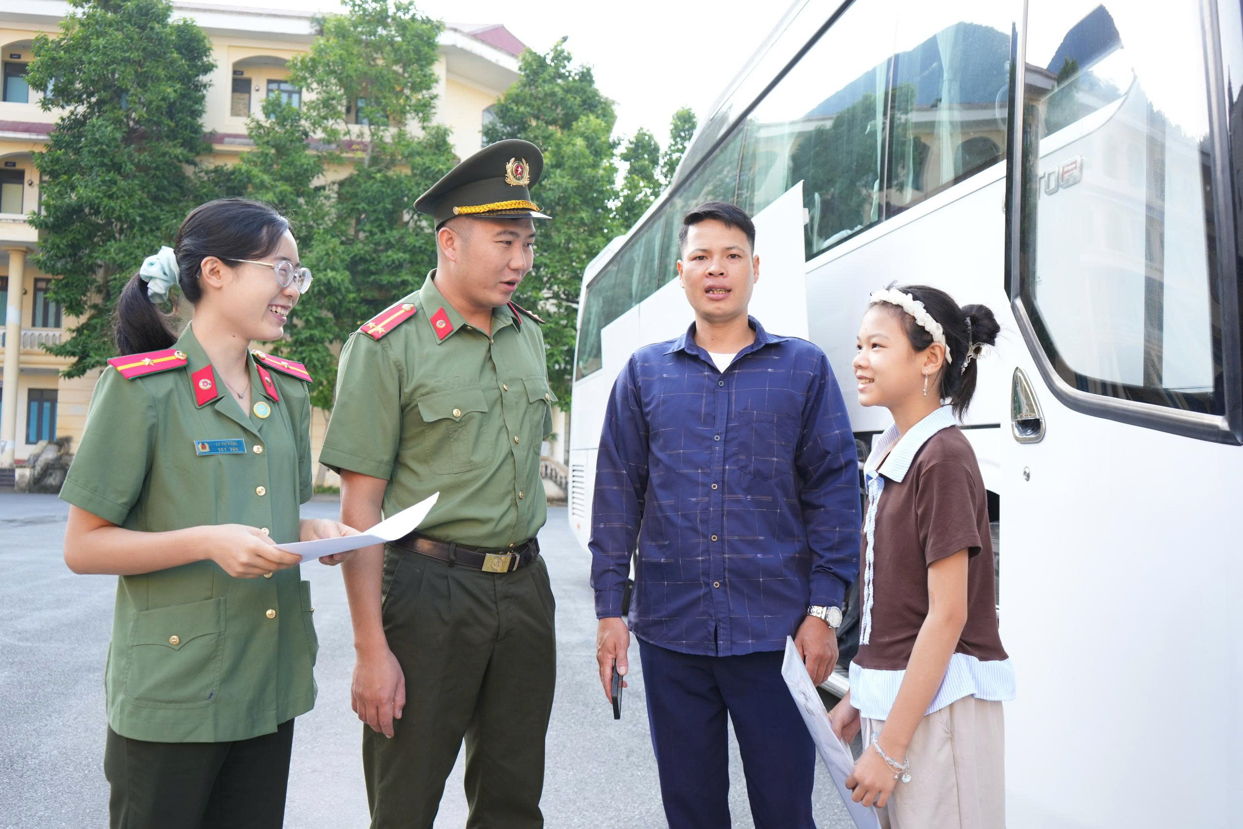 TỪ “CON NUÔI CÔNG AN XÃ” ĐẾN HÀNH TRÌNH VIẾT TIẾP ƯỚC MƠ