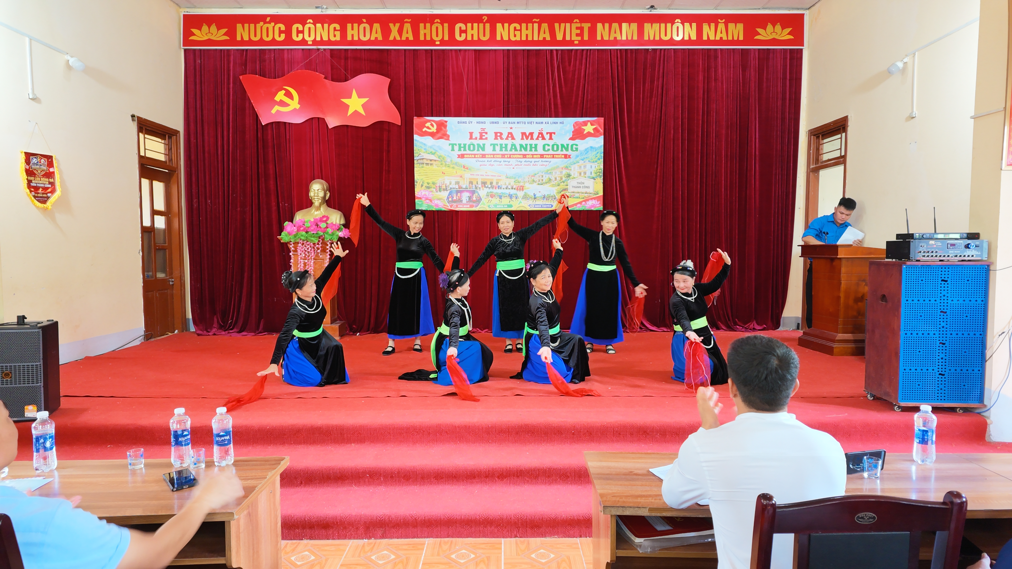 Ra mắt 13.JPG