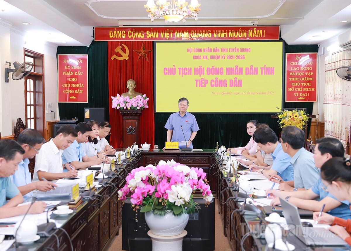 Chủ tịch HĐND tỉnh Nguyễn Văn Sơn tiếp công dân