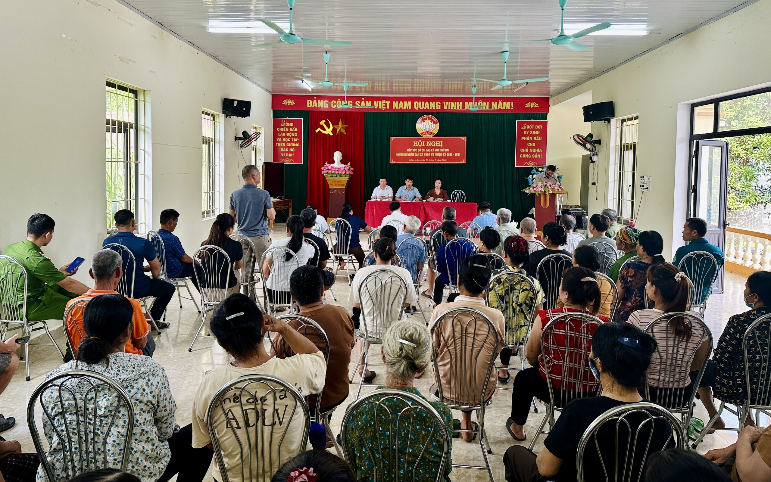 Đại biểu HĐND xã Minh Thanh tiếp xúc cử tri sau Kỳ họp thứ hai HĐND xã khóa XV