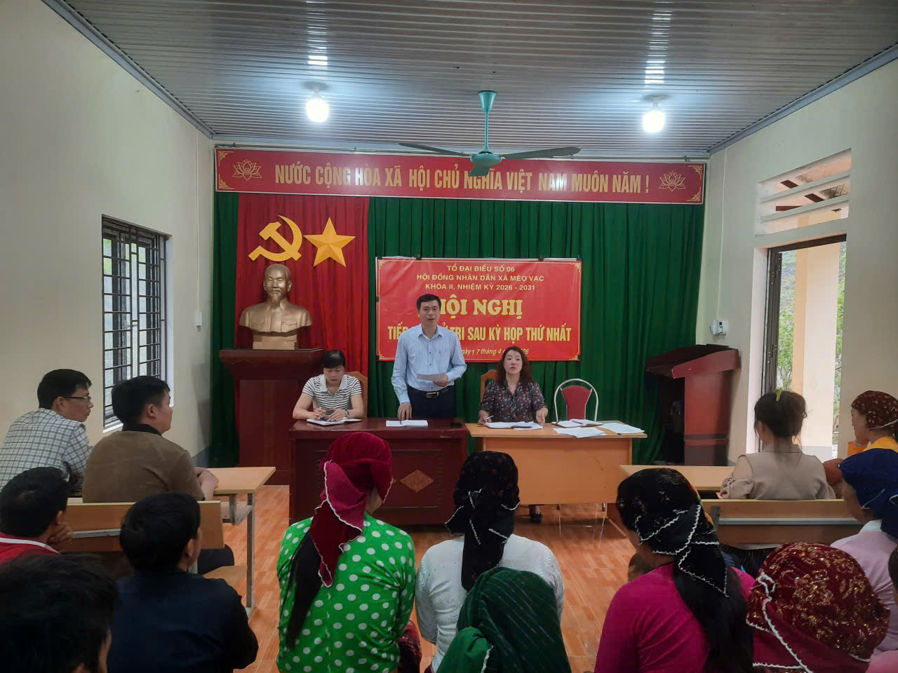 Tổ đại biểu số 6 HĐND xã Mèo Vạc tiếp xúc cử tri sau Kỳ họp thứ nhất