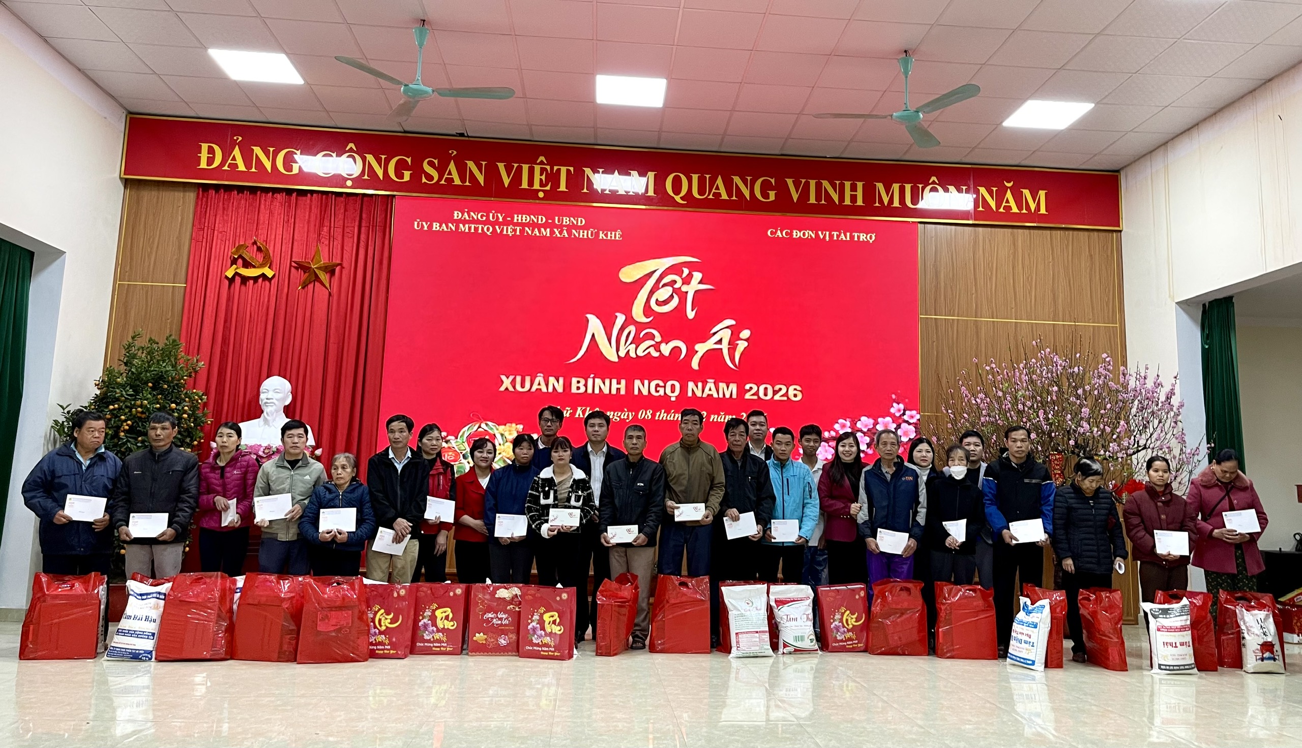 Xã Nhữ Khê trao tặng 281 suất quà Tết nhân ái cho các hộ nghèo nhân dịp tết Nguyên đán Bính Ngọ năm 2026