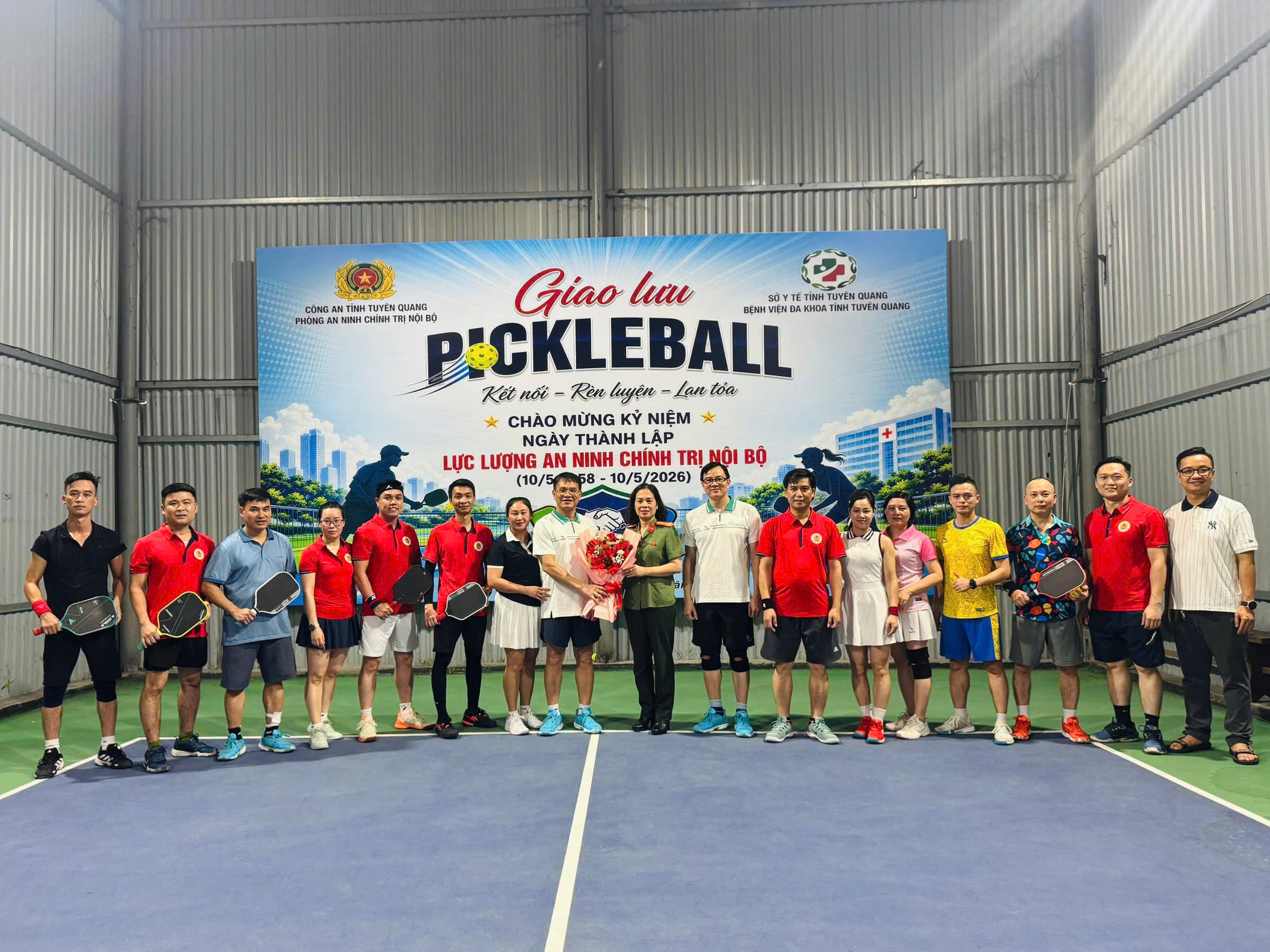 GIAO LƯU PICKLEBALL GIỮA PHÒNG AN NINH CHÍNH TRỊ NỘI BỘ, CÔNG AN TỈNH TUYÊN QUANG VÀ BỆNH VIỆN ĐA KHOA TỈNH TUYÊN QUANG