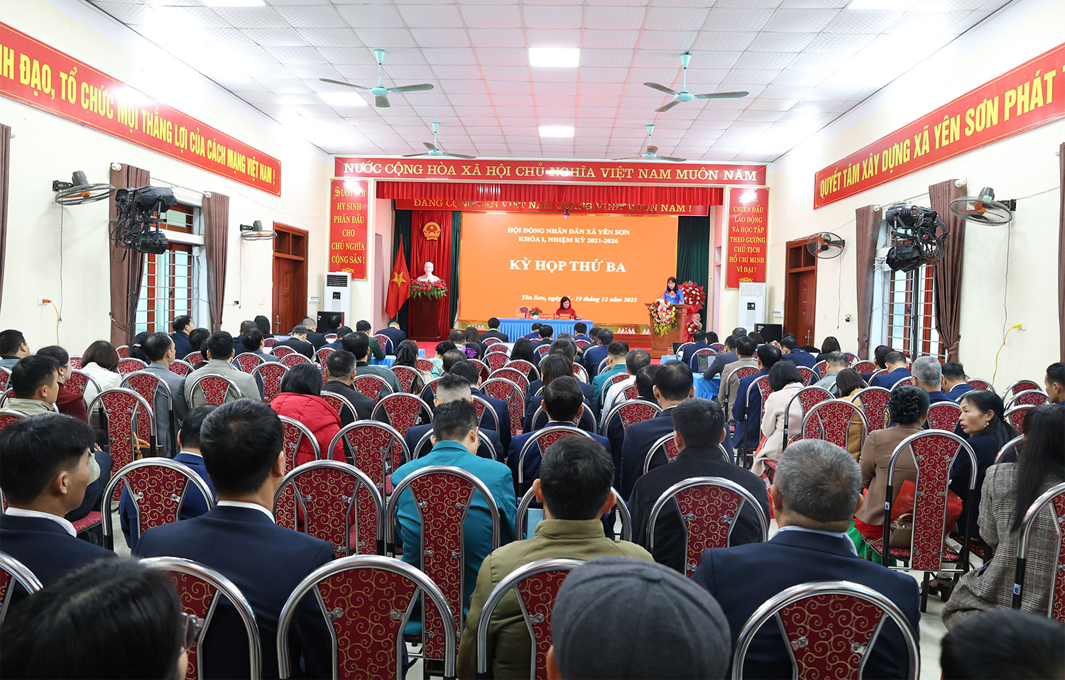 Kỳ họp thứ 3 HĐND xã Yên Sơn khoá I, nhiệm kỳ 2021-2026