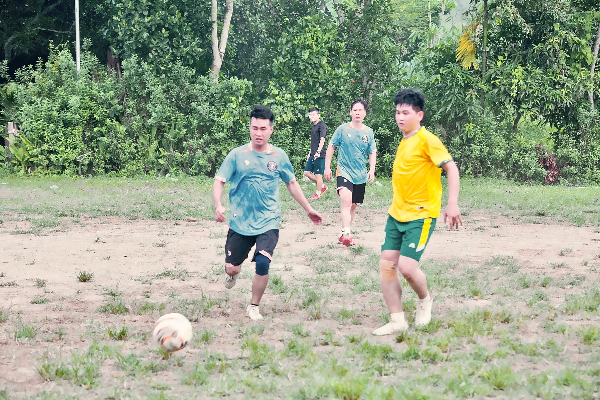 GIAO LƯU THỂ THAO, TĂNG CƯỜNG ĐOÀN KẾT