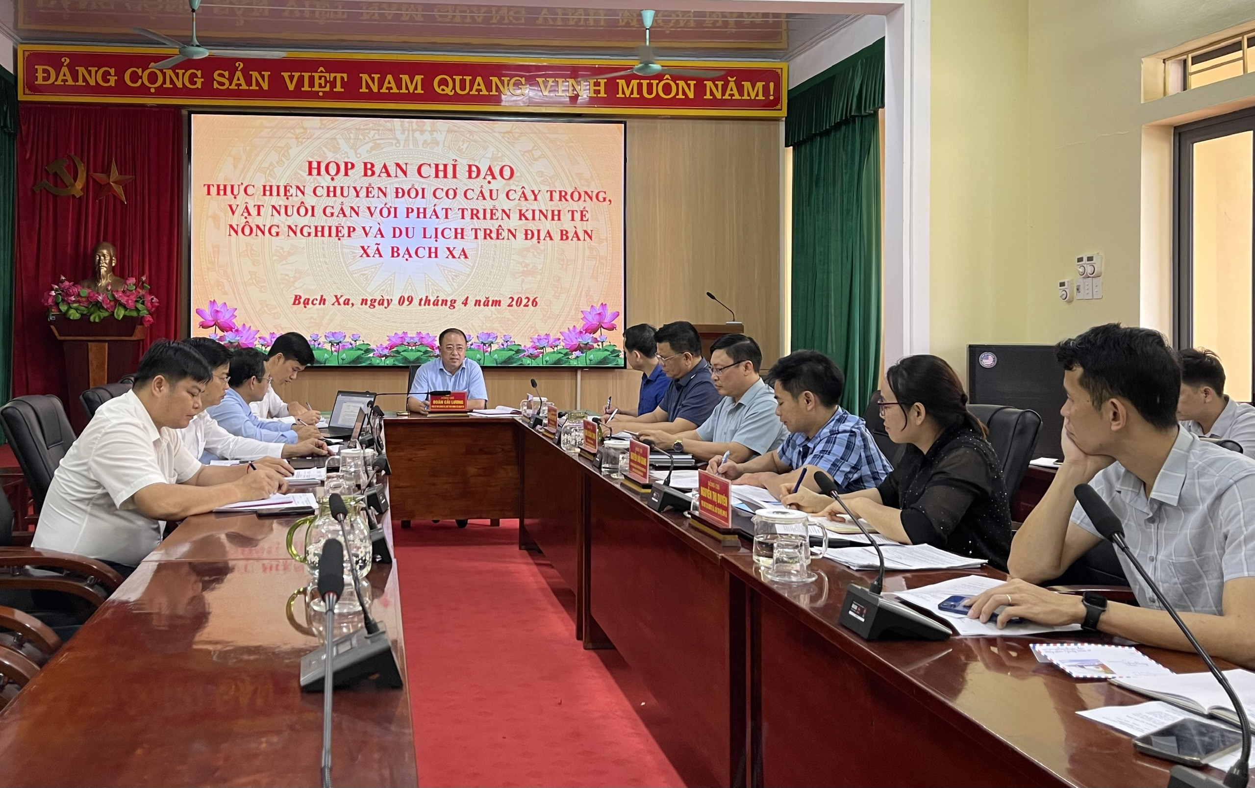 HỘI NGHỊ TRIỂN KHAI KẾ HOẠCH CHUYỂN ĐỔI CƠ CẤU CÂY TRỒNG, VẬT NUÔI NĂM 2026 XÃ BẠCH XA