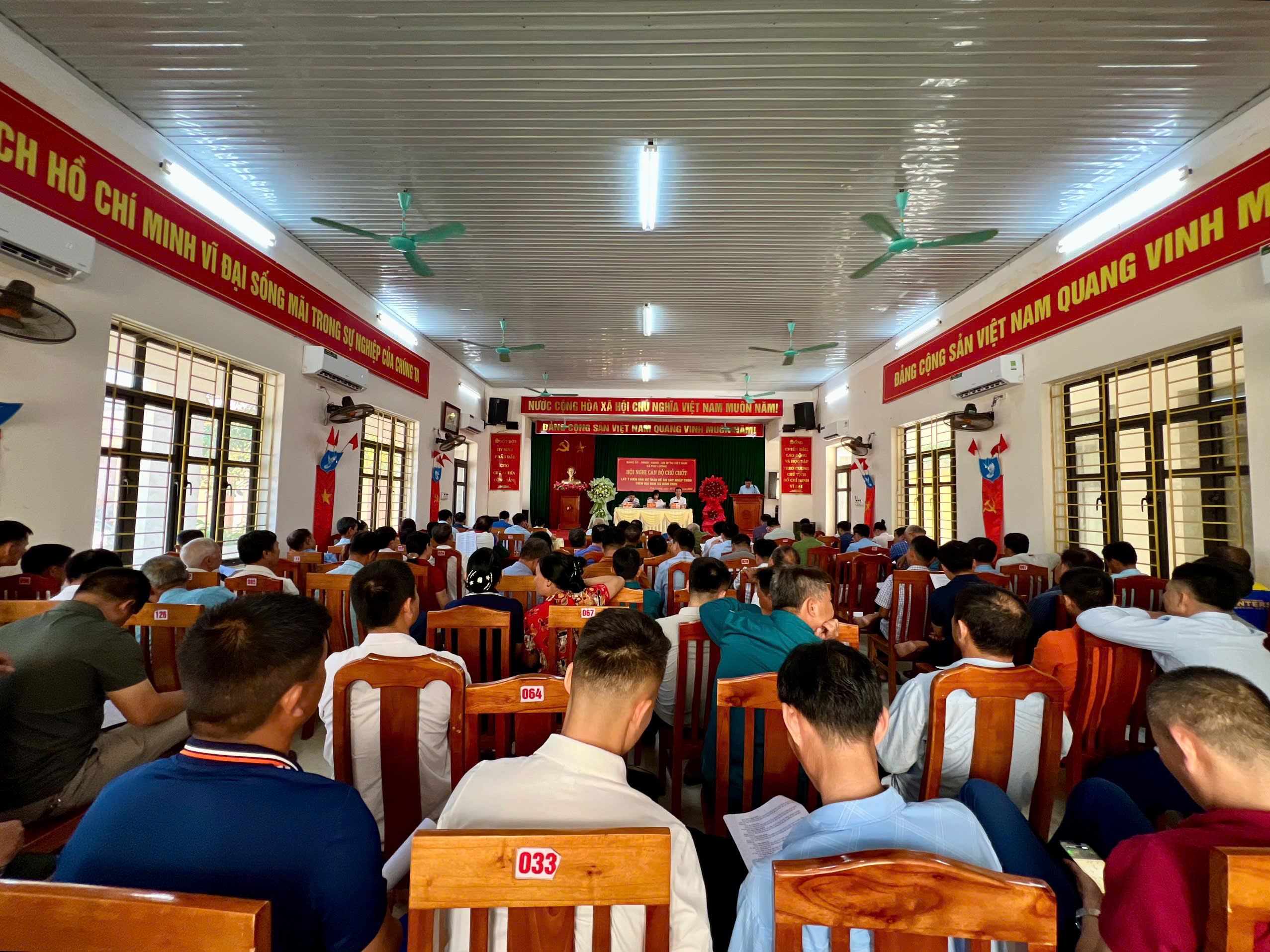 XÃ PHÚ LƯƠNG TỔ CHỨC HỘI NGHỊ LẤY Ý KIẾN VỀ ĐỀ ÁN SÁP NHẬP THÔN TRÊN ĐỊA BÀN XÃ