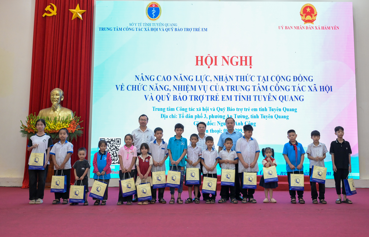 Nâng cao nhận thức cộng đồng về công tác xã hội và bảo vệ, chăm sóc trẻ em