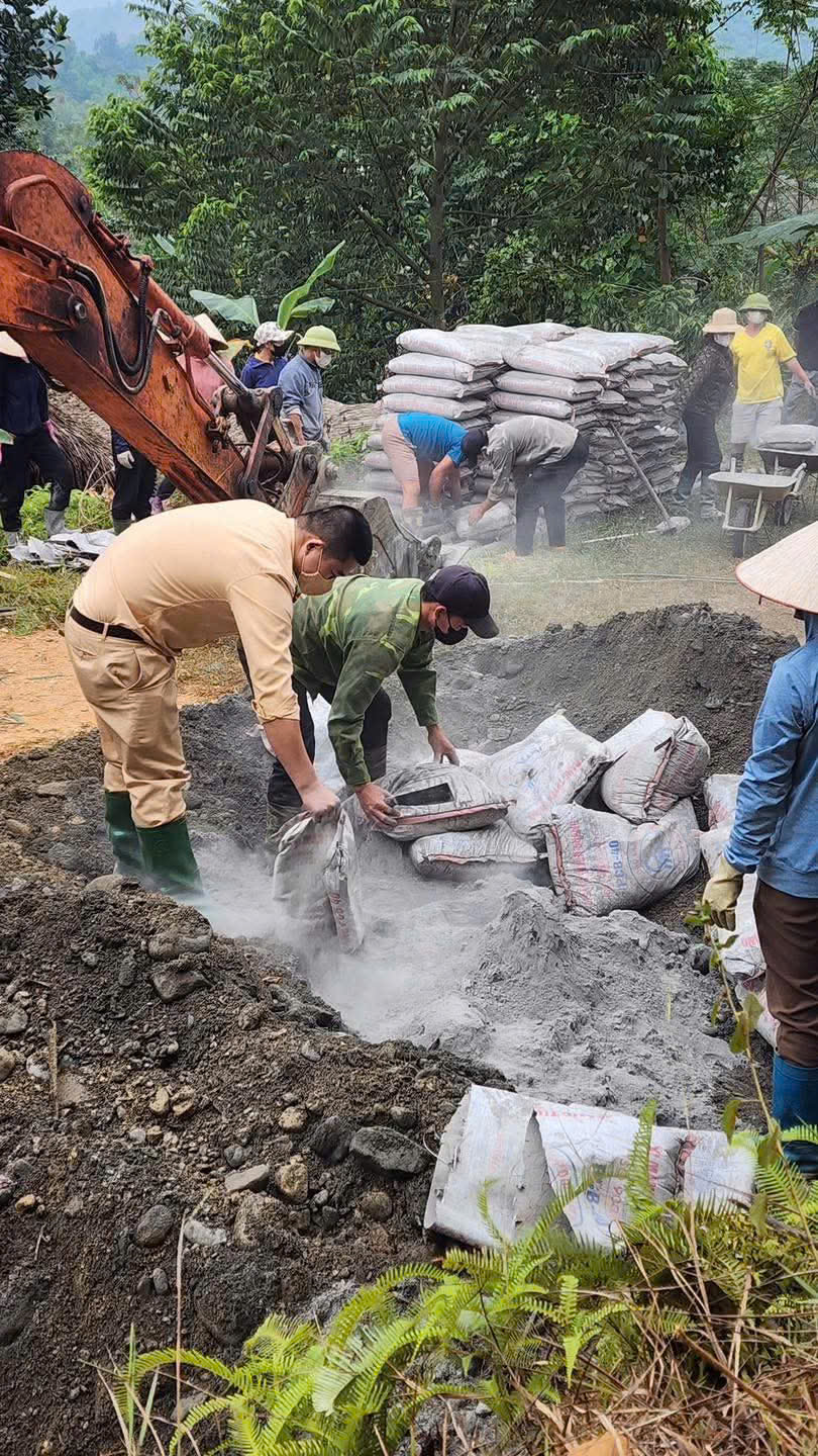 NHỮNG CON ĐƯỜNG GẮN KẾT LÒNG DÂN