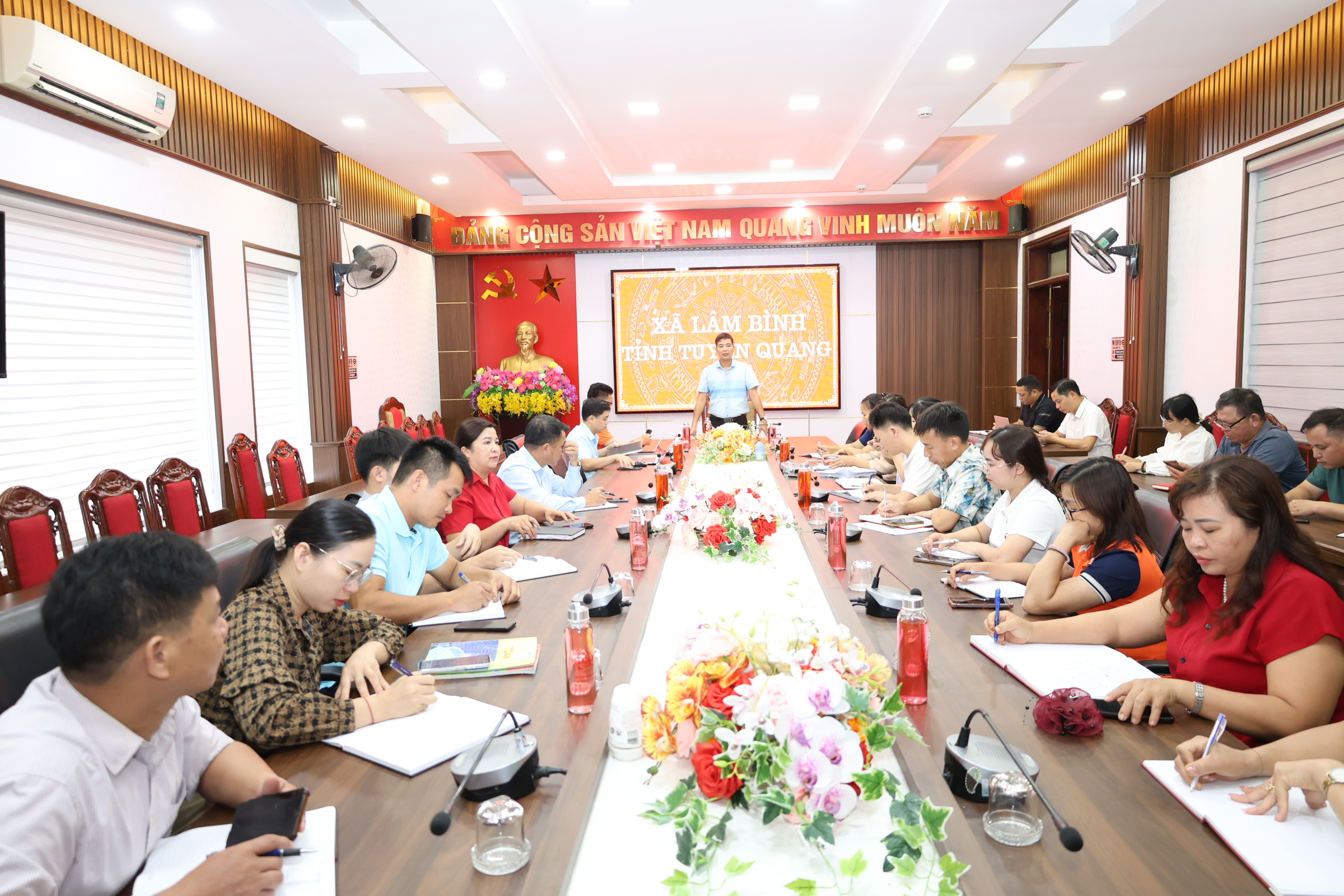 Lâm Bình họp triển khai Chương trình “ Bên dòng suối Nặm Chang”
