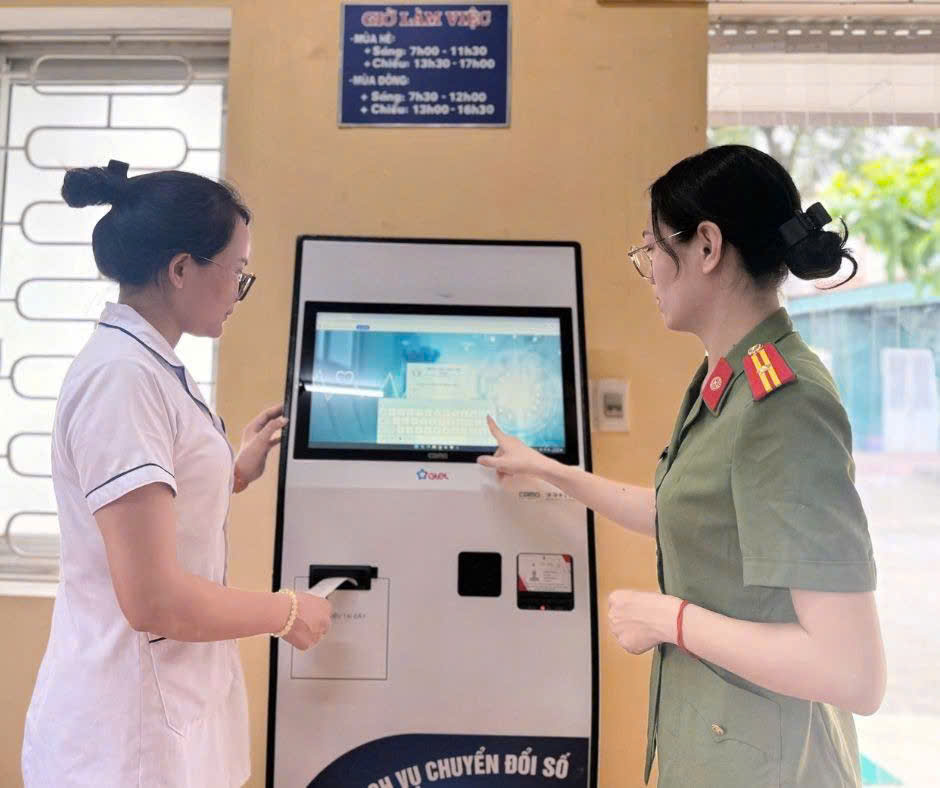 HƯỞNG ỨNG PHONG TRÀO “BÌNH DÂN HỌC VỤ SỐ” 